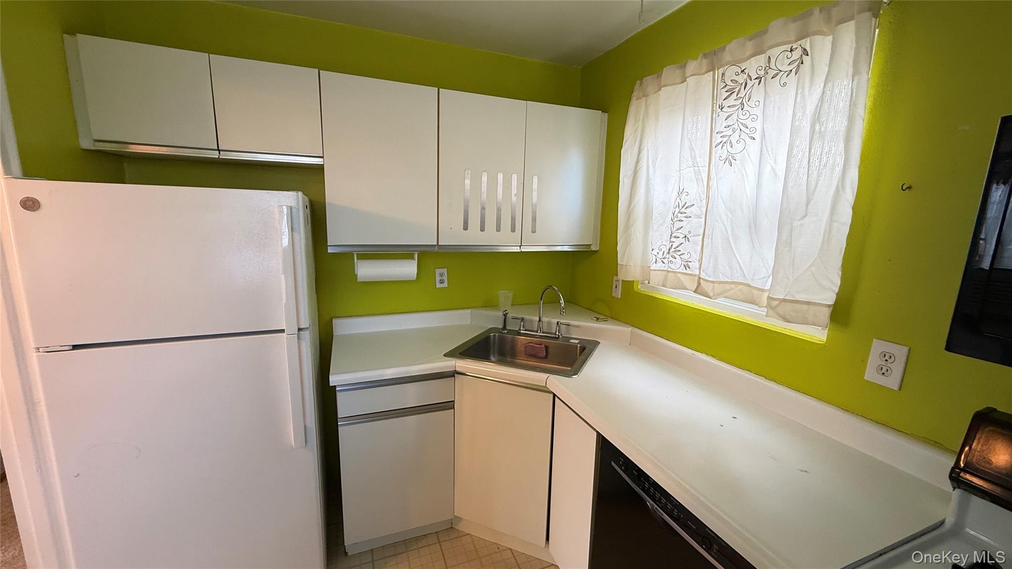 #3 photo, 1072 Fenwood Drive, 長島 Valley Stream , NY 11580