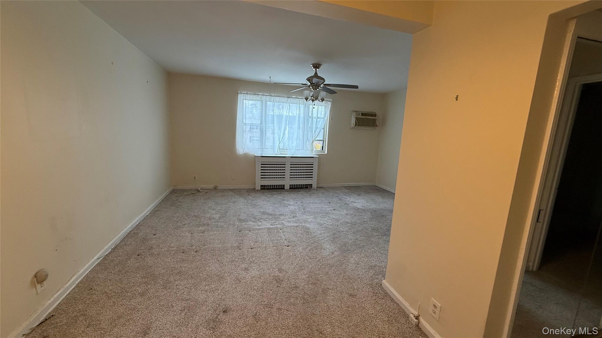 #4 photo, 1072 Fenwood Drive, 長島 Valley Stream , NY 11580