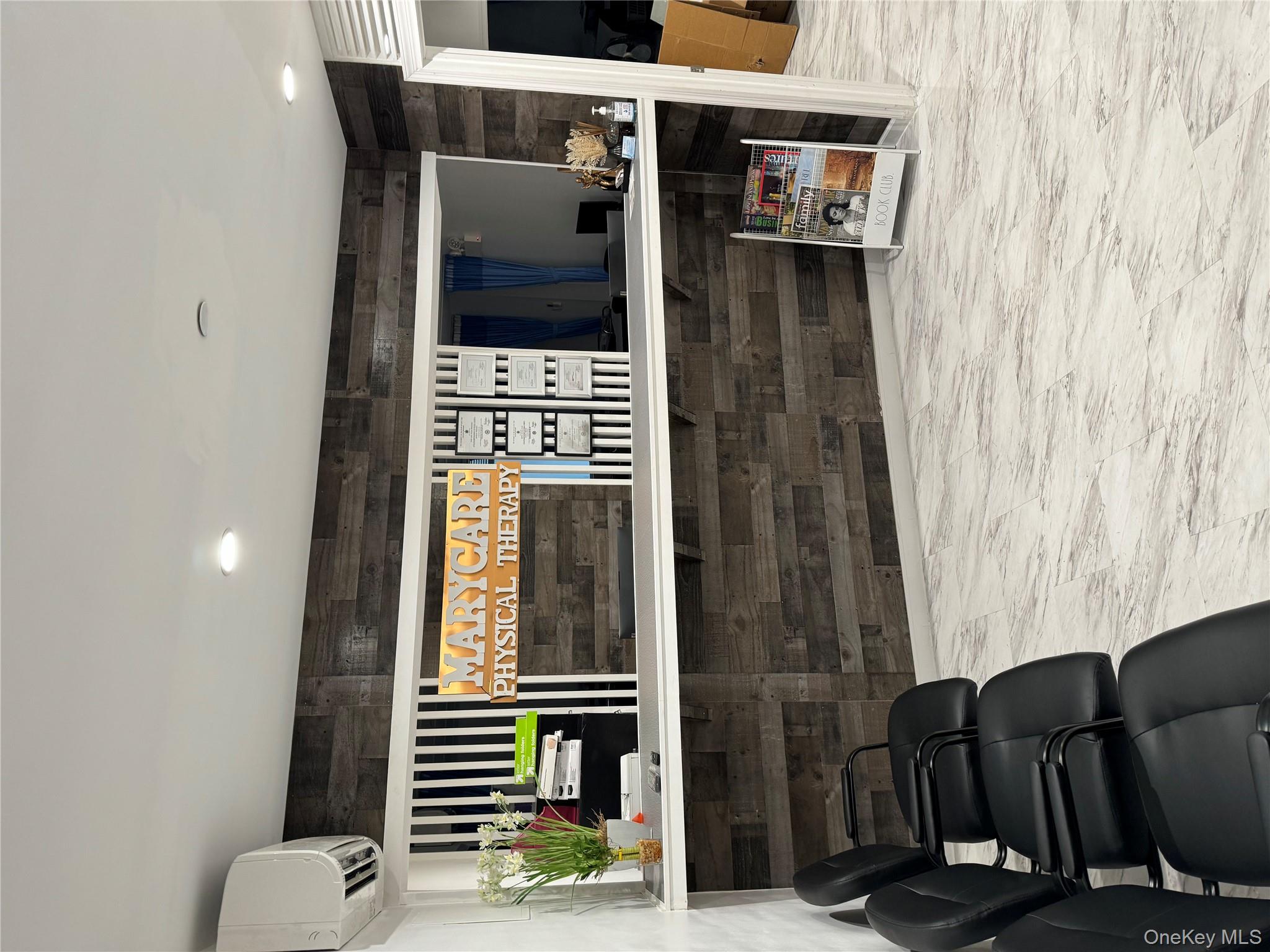 #13 photo, 65-27 Roosevelt Ave, 皇后區 Woodside , NY 11377