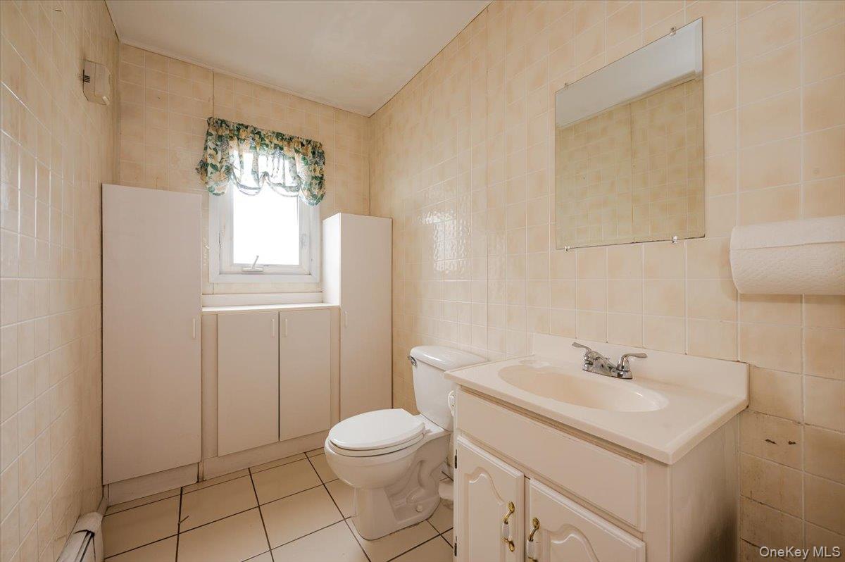 #17 photo, 930 Sunrise Highway, North Babylon , NY 11704