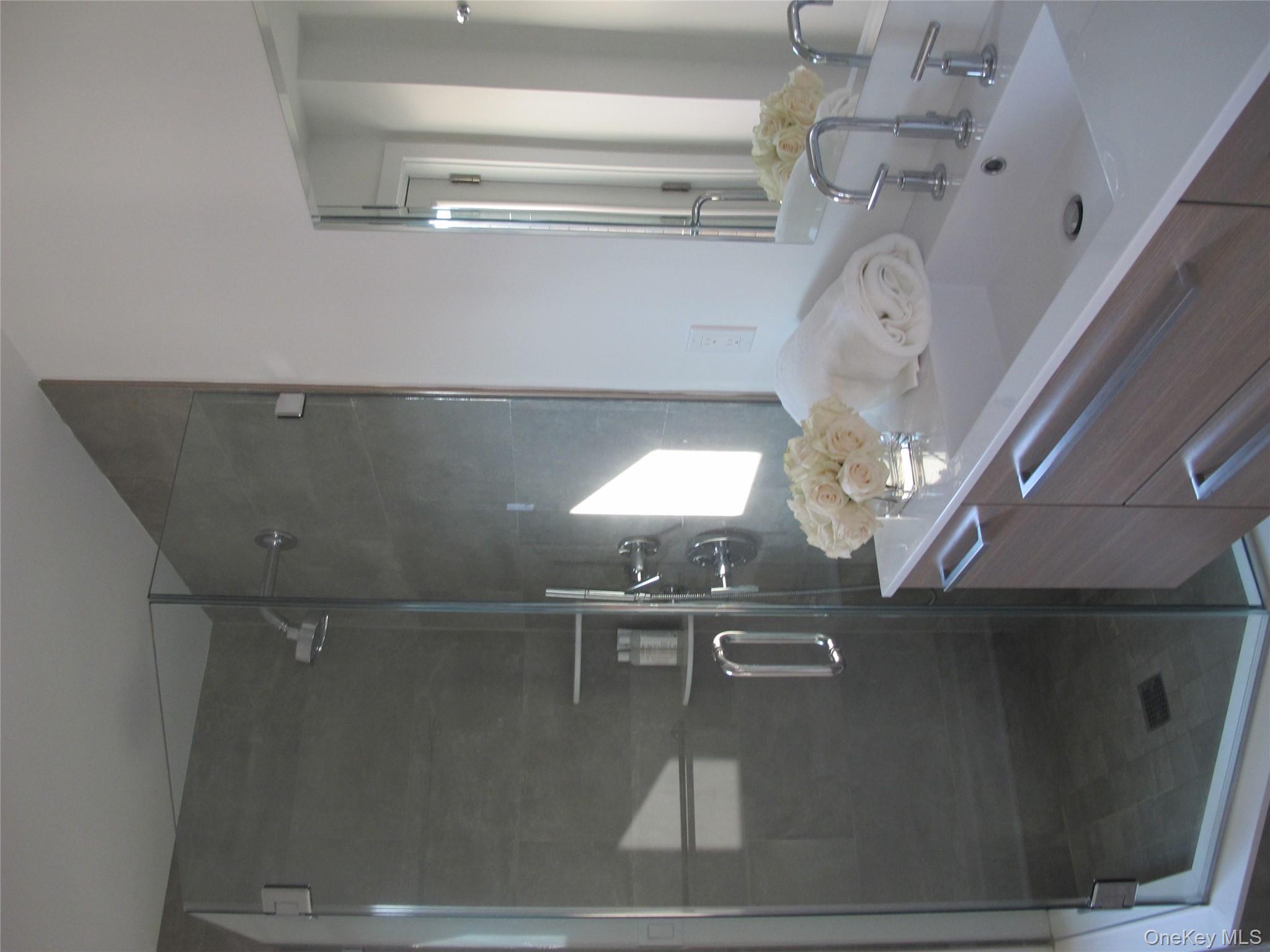 #17 photo, 40 Tuthill Point Road, सफ़ोक काउंटी East Moriches , NY 11940