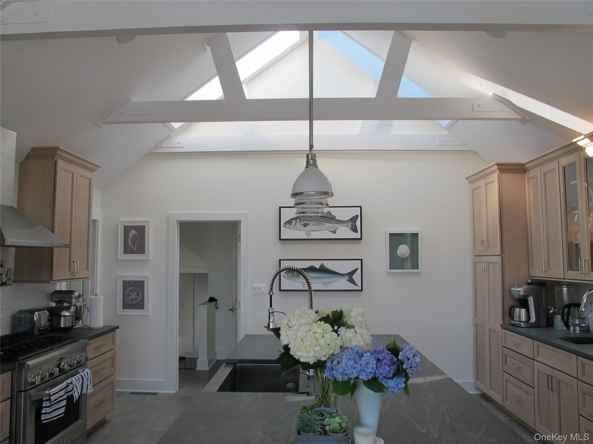 #6 photo, 40 Tuthill Point Road, सफ़ोक काउंटी East Moriches , NY 11940