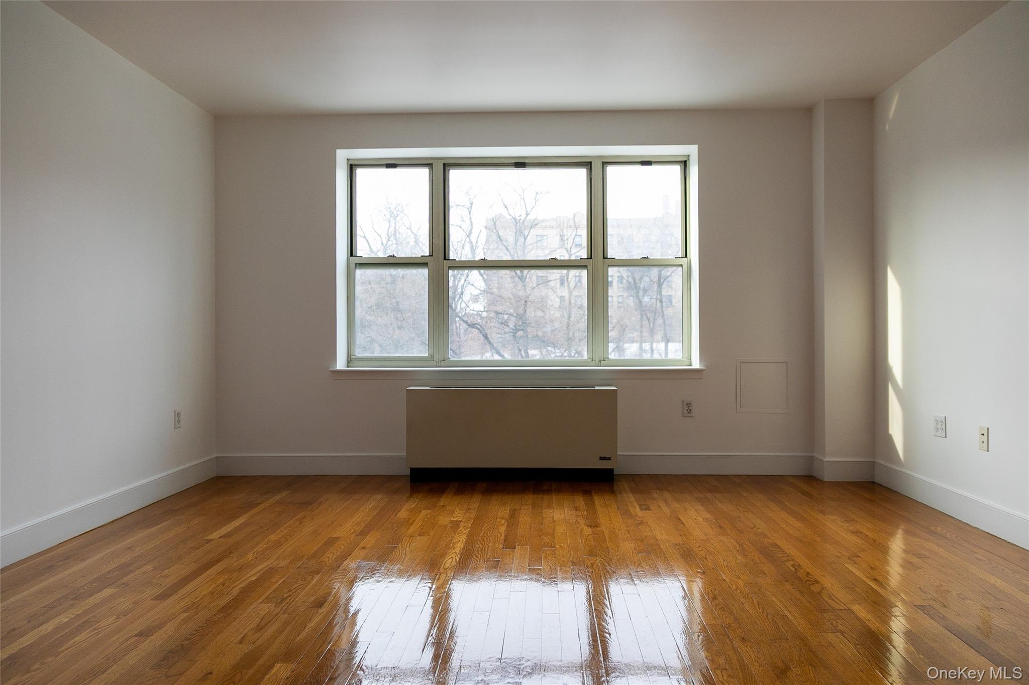 #5 photo, 362 Saint Nicholas Avenue, New York (Manhattan) , NY 10027