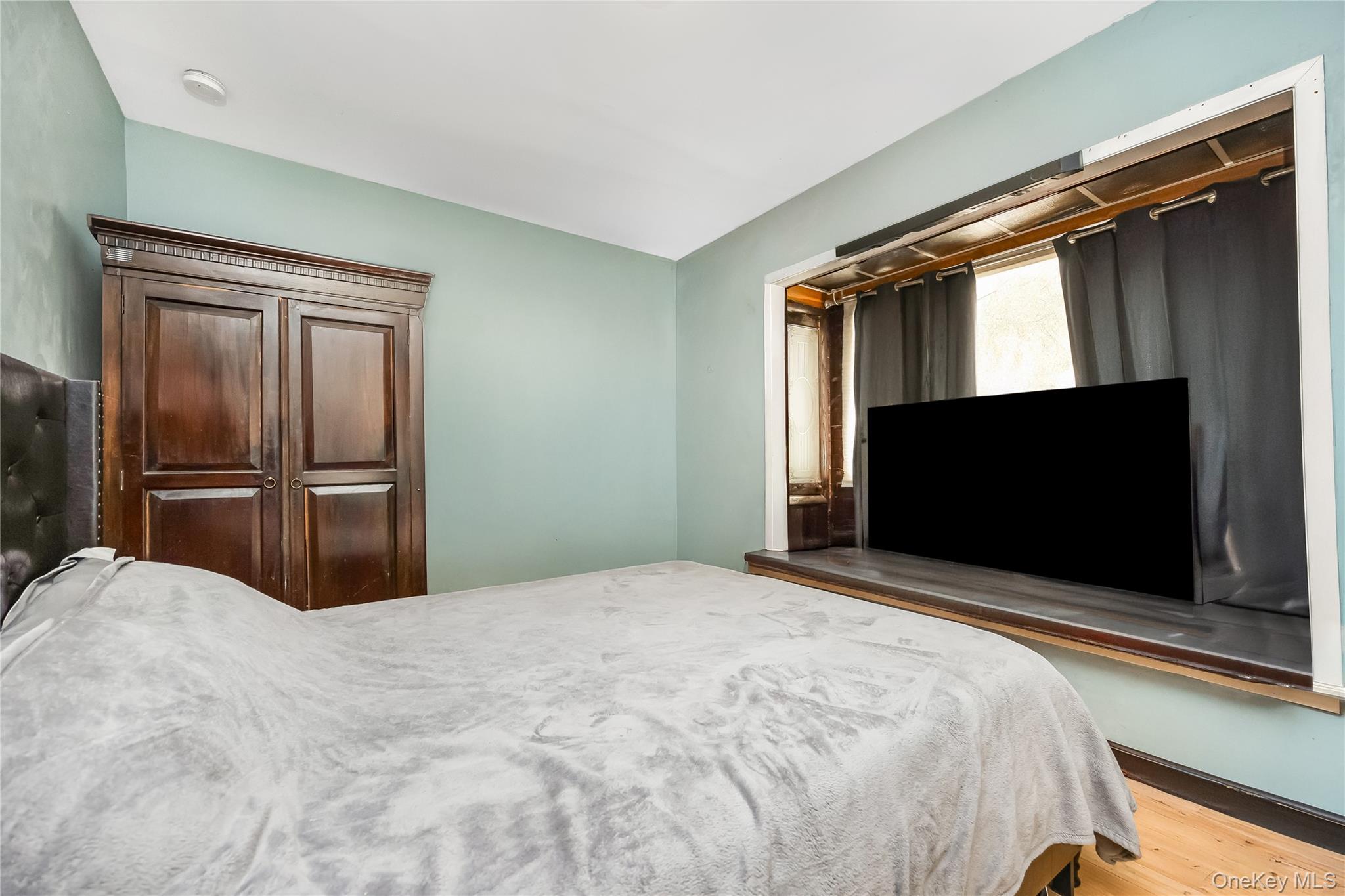 #15 photo, 8 Alexander Avenue, Farmingdale , NY 11735