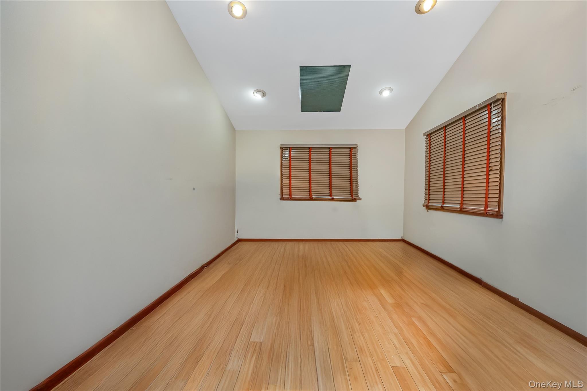 #19 photo, 8 Alexander Avenue, Farmingdale , NY 11735