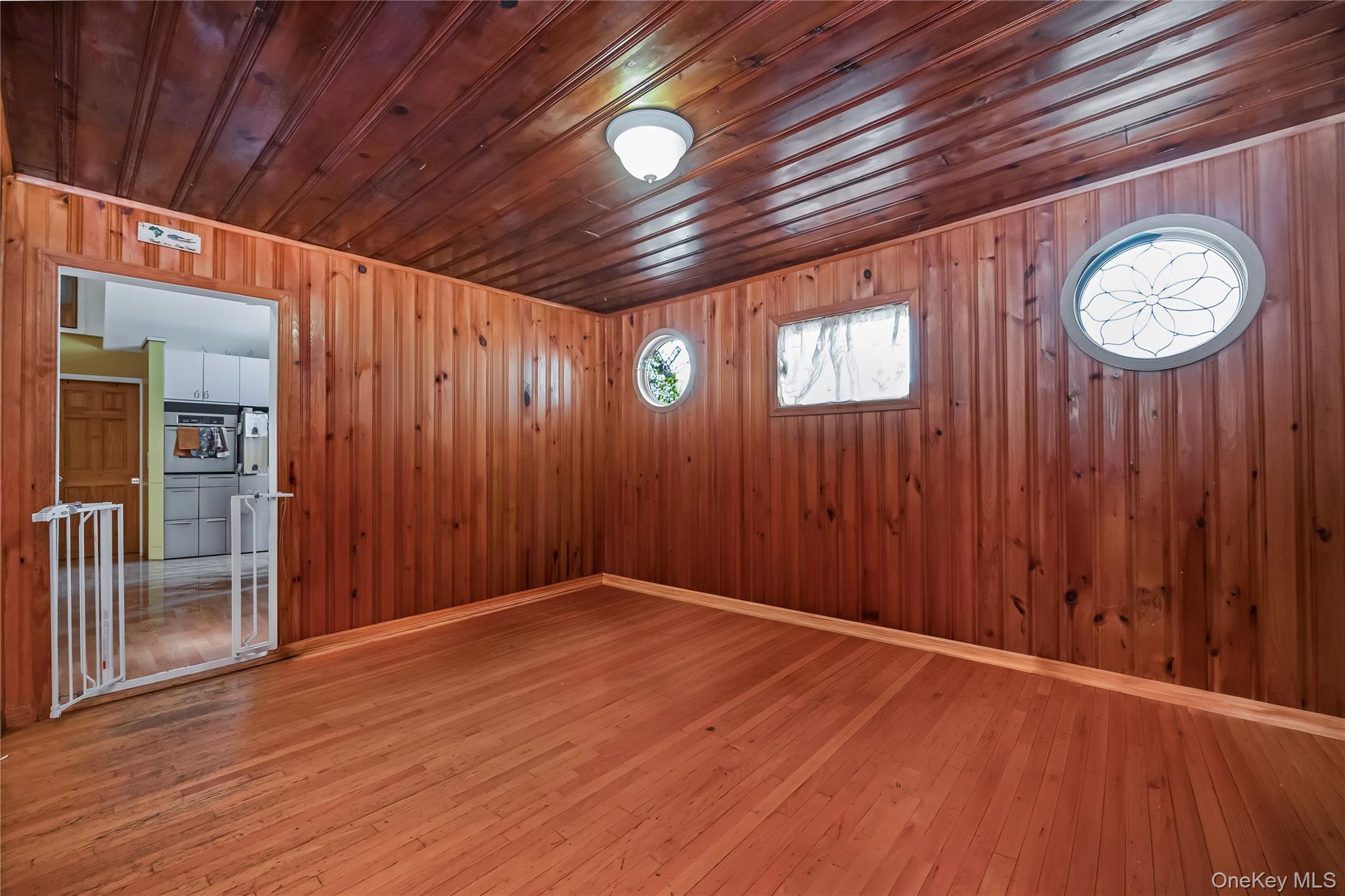 #5 photo, 8 Alexander Avenue, Farmingdale , NY 11735