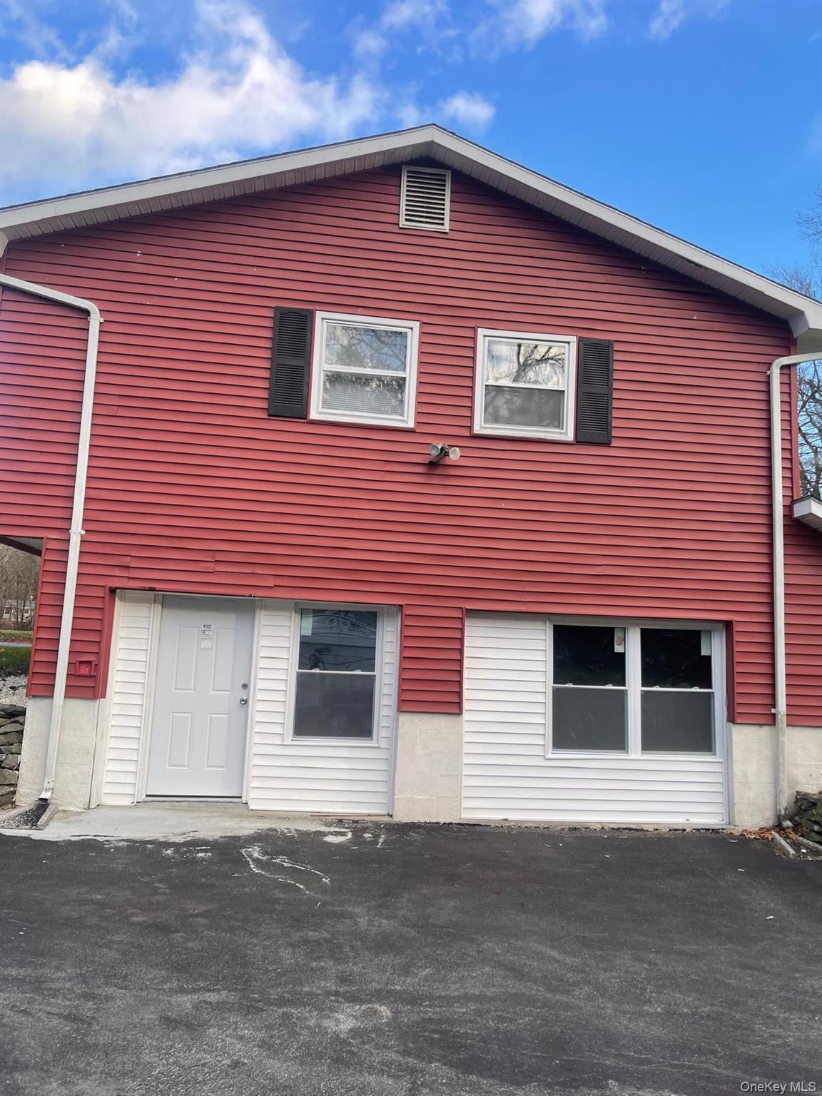 #1 photo, 8 Albie Drive, Hyde Park , NY 12538