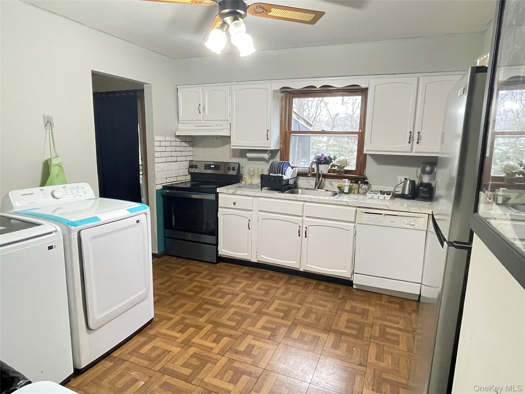 #3 photo, 8 Albie Drive, Hyde Park , NY 12538