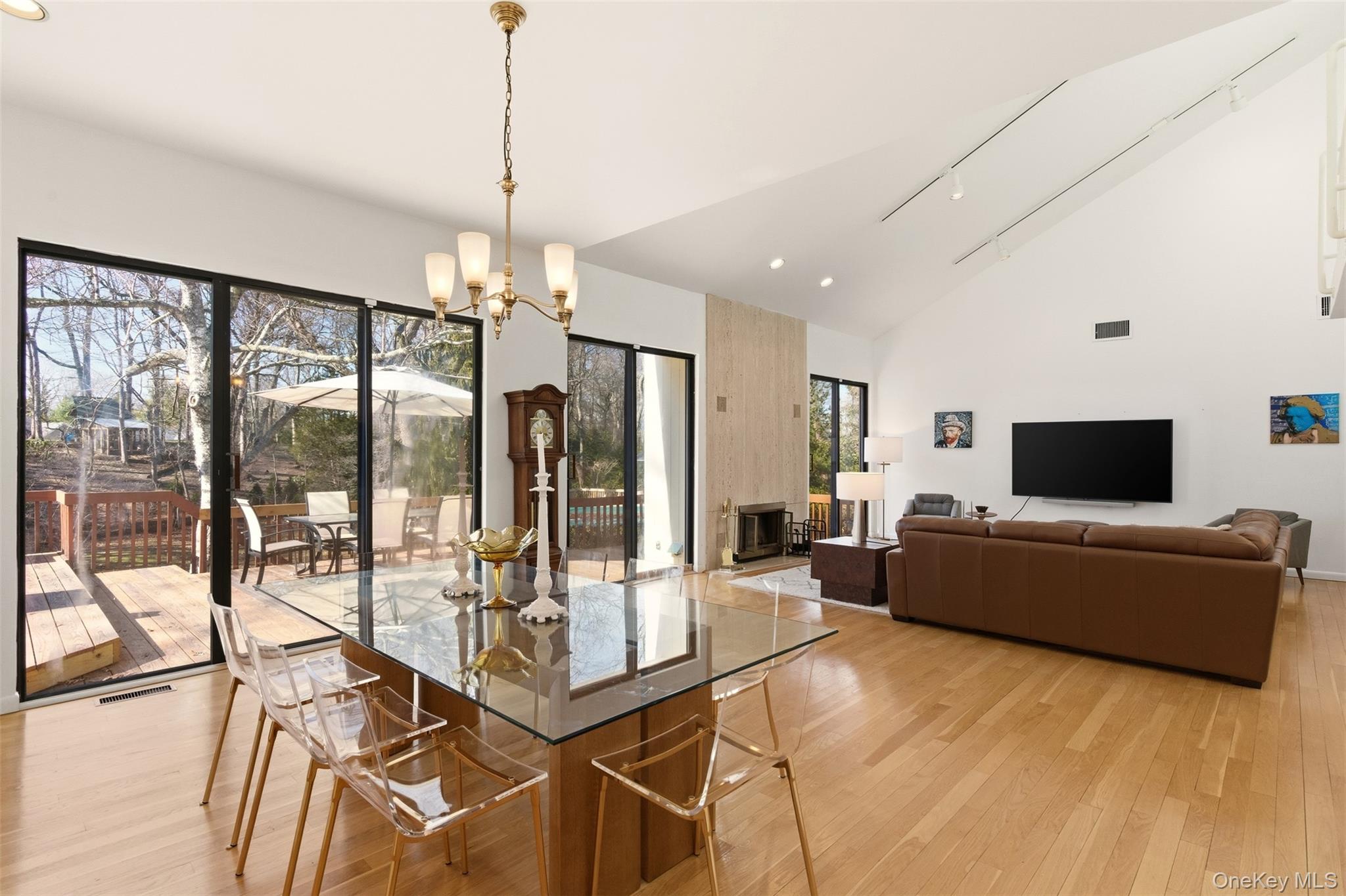 #11 photo, 5 Waterford Way, नासाउ काउंटी Syosset , NY 11791