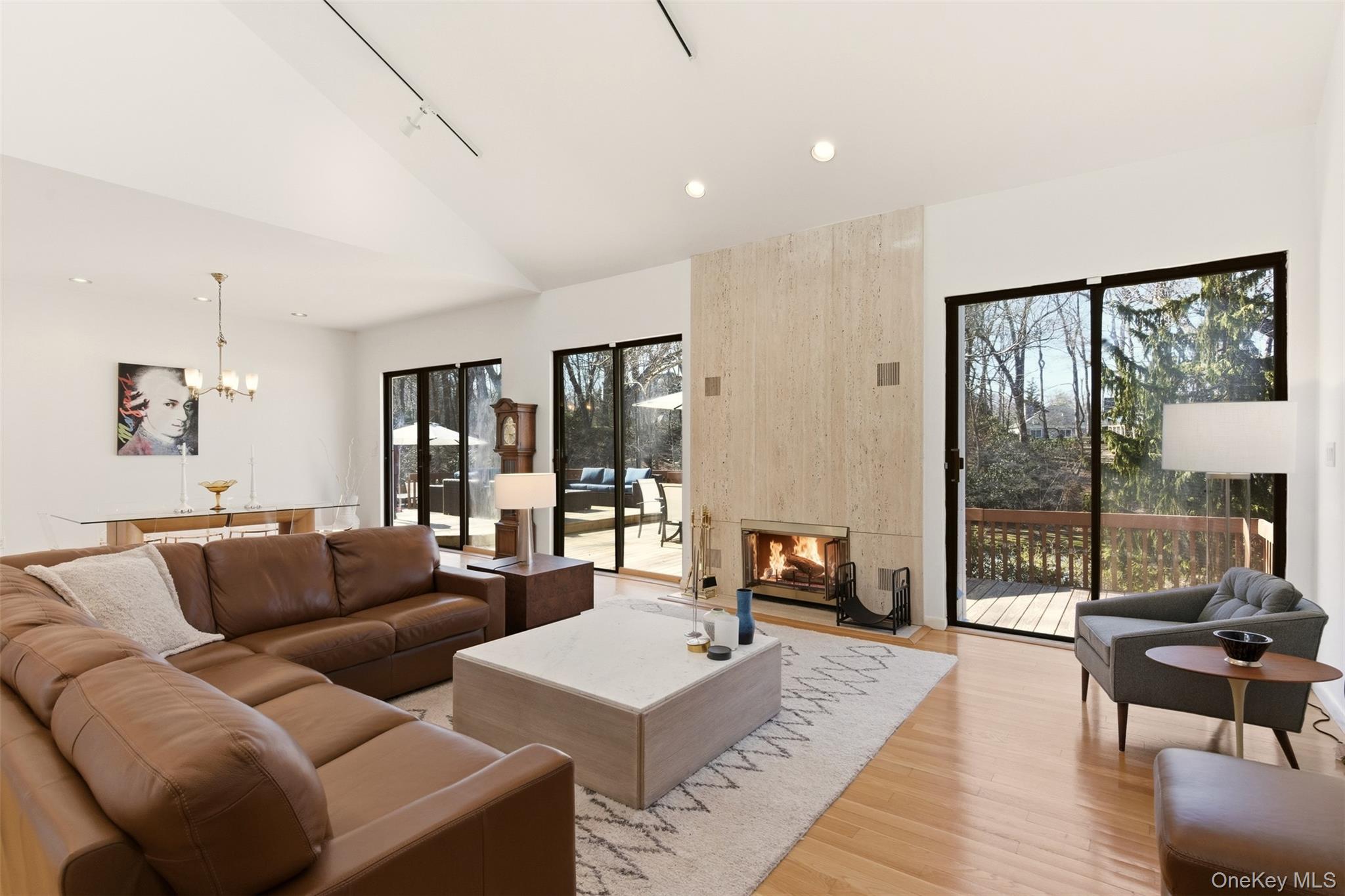 #6 photo, 5 Waterford Way, नासाउ काउंटी Syosset , NY 11791