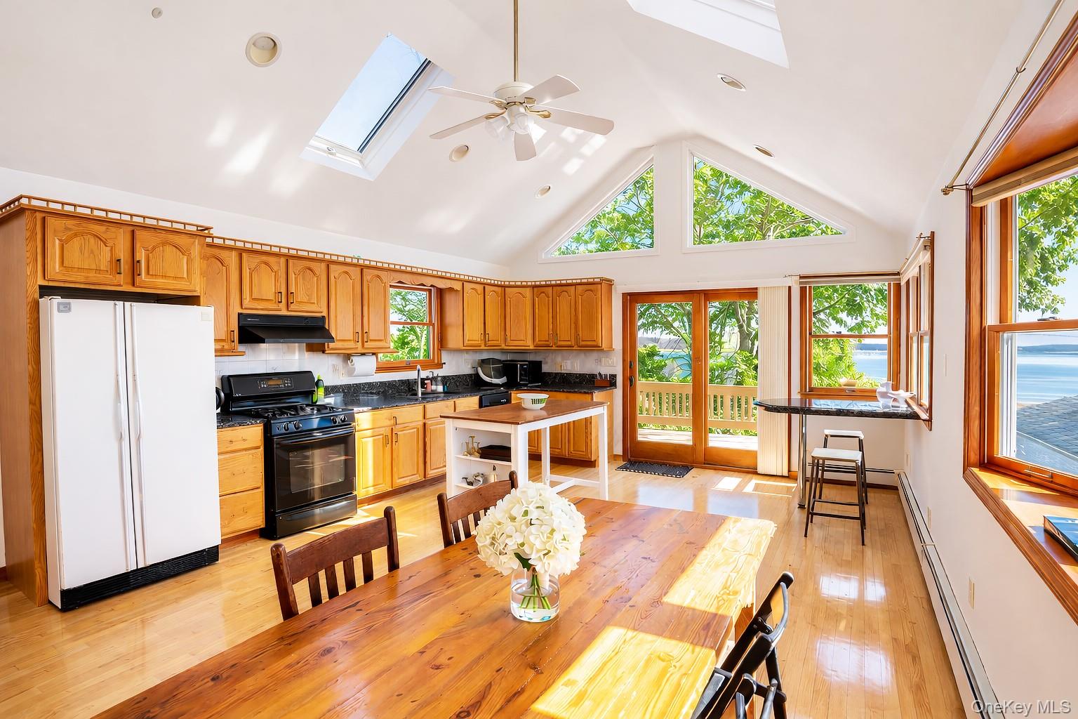 #5 photo, 1250 2nd Street, New Suffolk , NY 11956