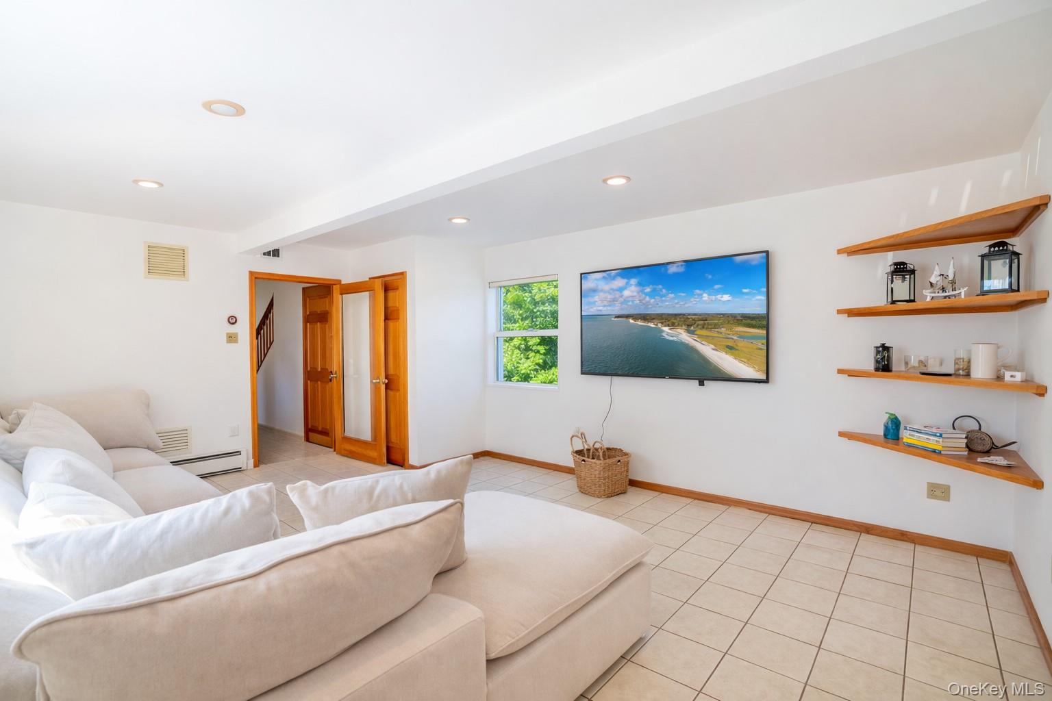 #8 photo, 1250 2nd Street, New Suffolk , NY 11956