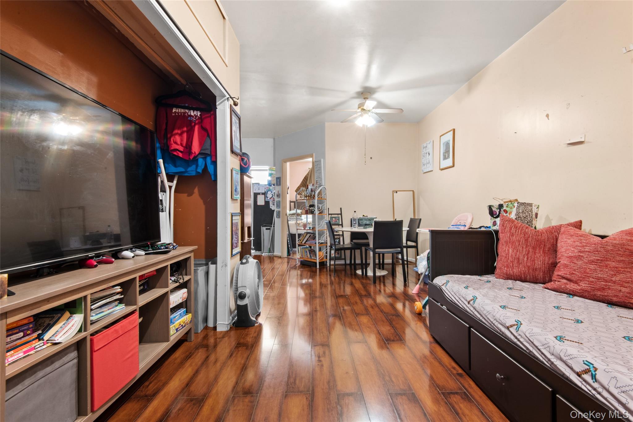 #5 photo, 244 45th Street, Бруклин ‖ Brooklyn , NY 11220