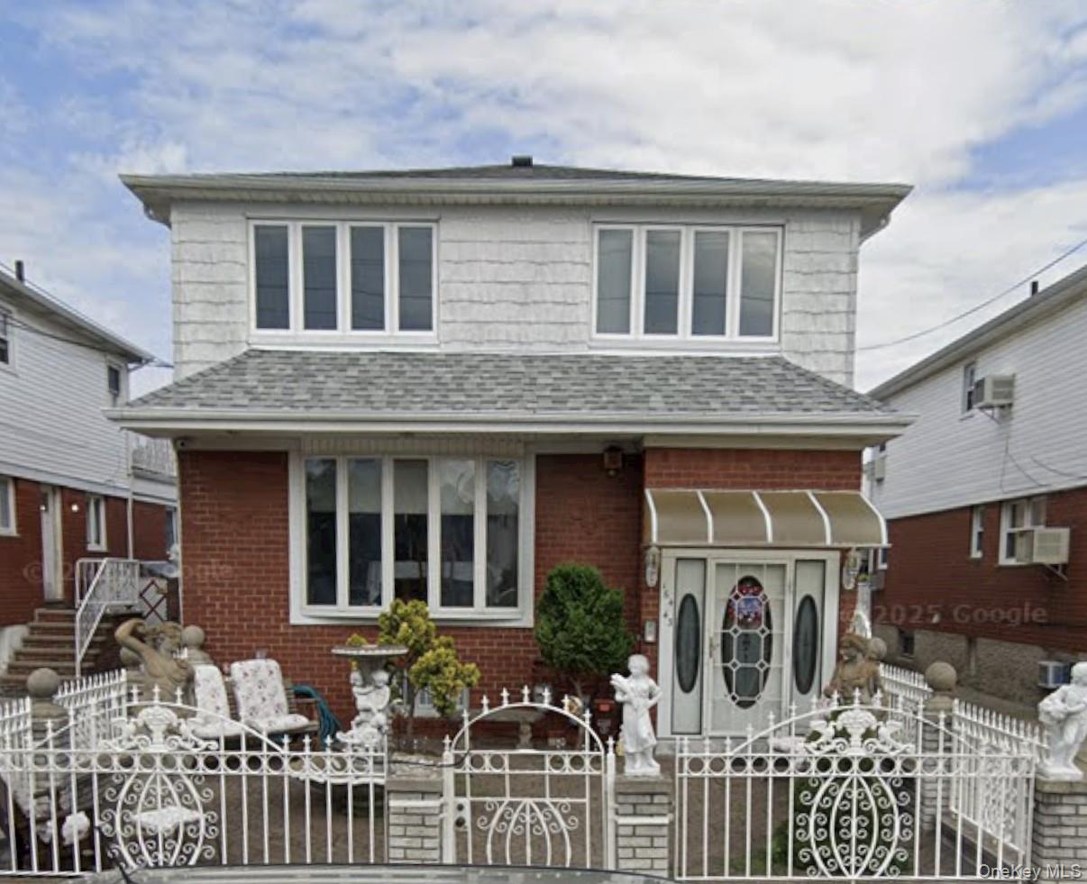 #1 photo, 16443 96th Street, كوينز Howard Beach , NY 11414