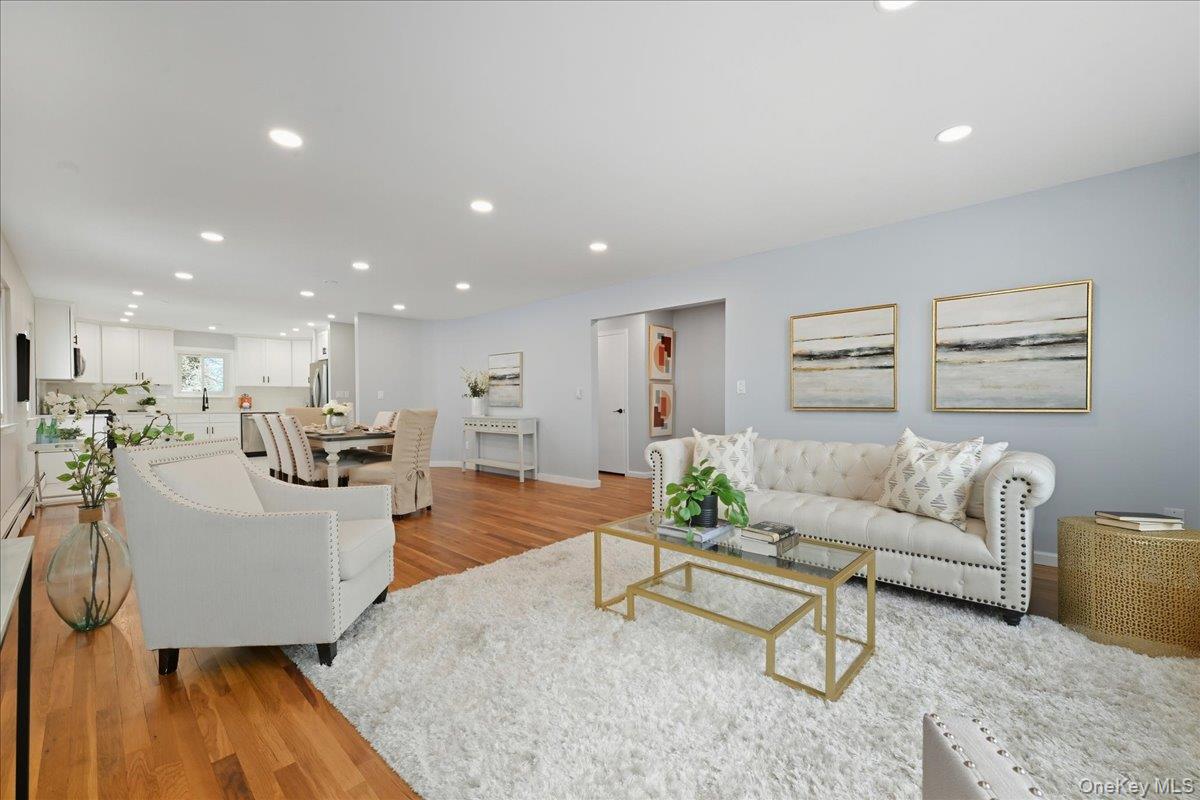 #10 photo, 557 Southside Avenue, Freeport , NY 11520