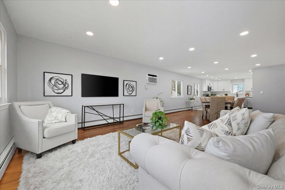 #11 photo, 557 Southside Avenue, Freeport , NY 11520