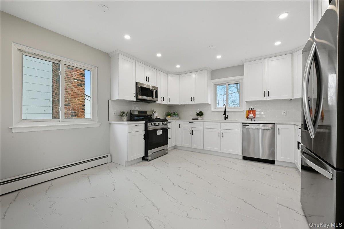 #16 photo, 557 Southside Avenue, Freeport , NY 11520