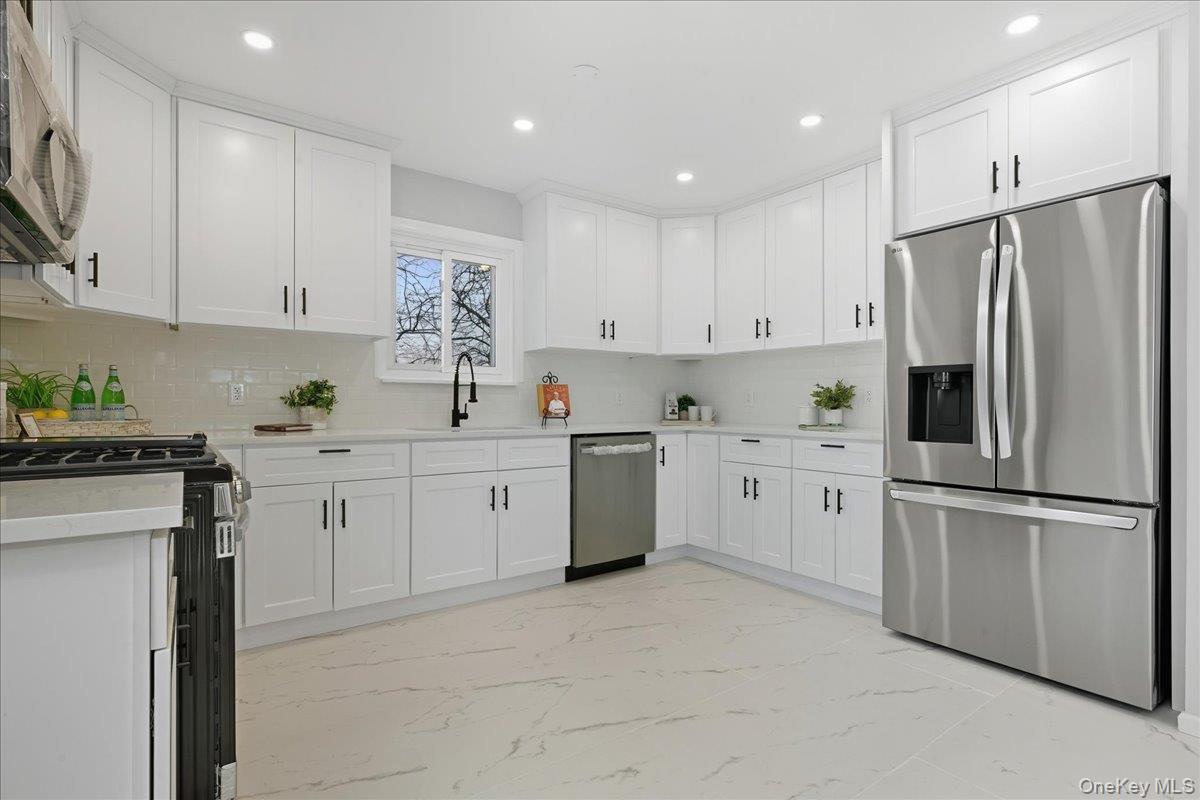 #18 photo, 557 Southside Avenue, Freeport , NY 11520