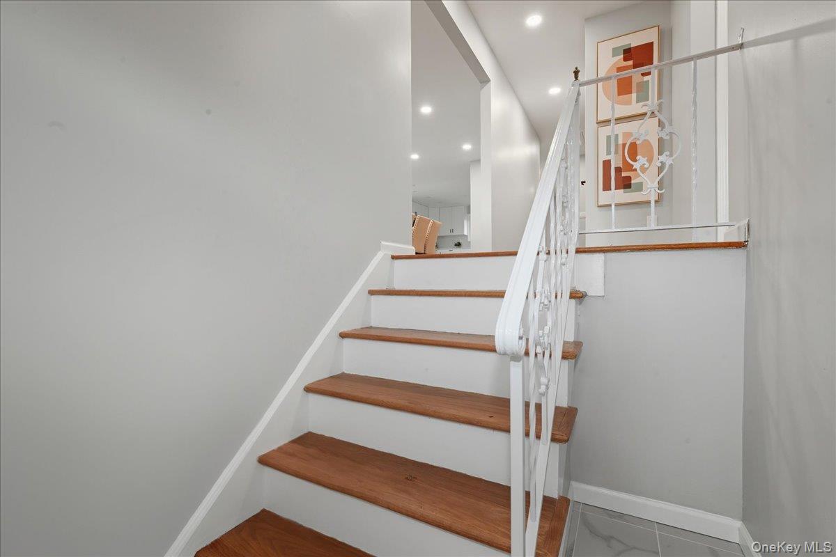 #4 photo, 557 Southside Avenue, Freeport , NY 11520