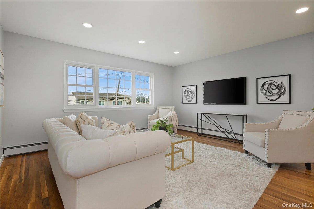 #7 photo, 557 Southside Avenue, Freeport , NY 11520