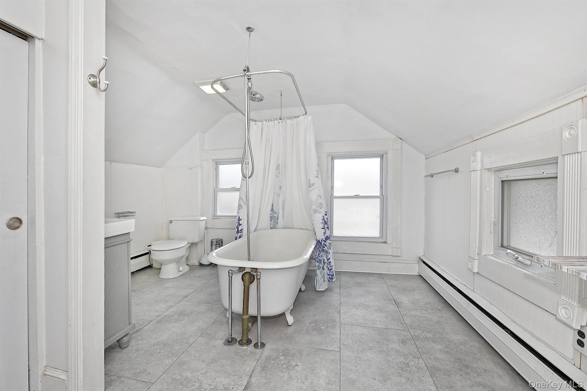 #13 photo, 46 Cedar Street, Amityville , NY 11701