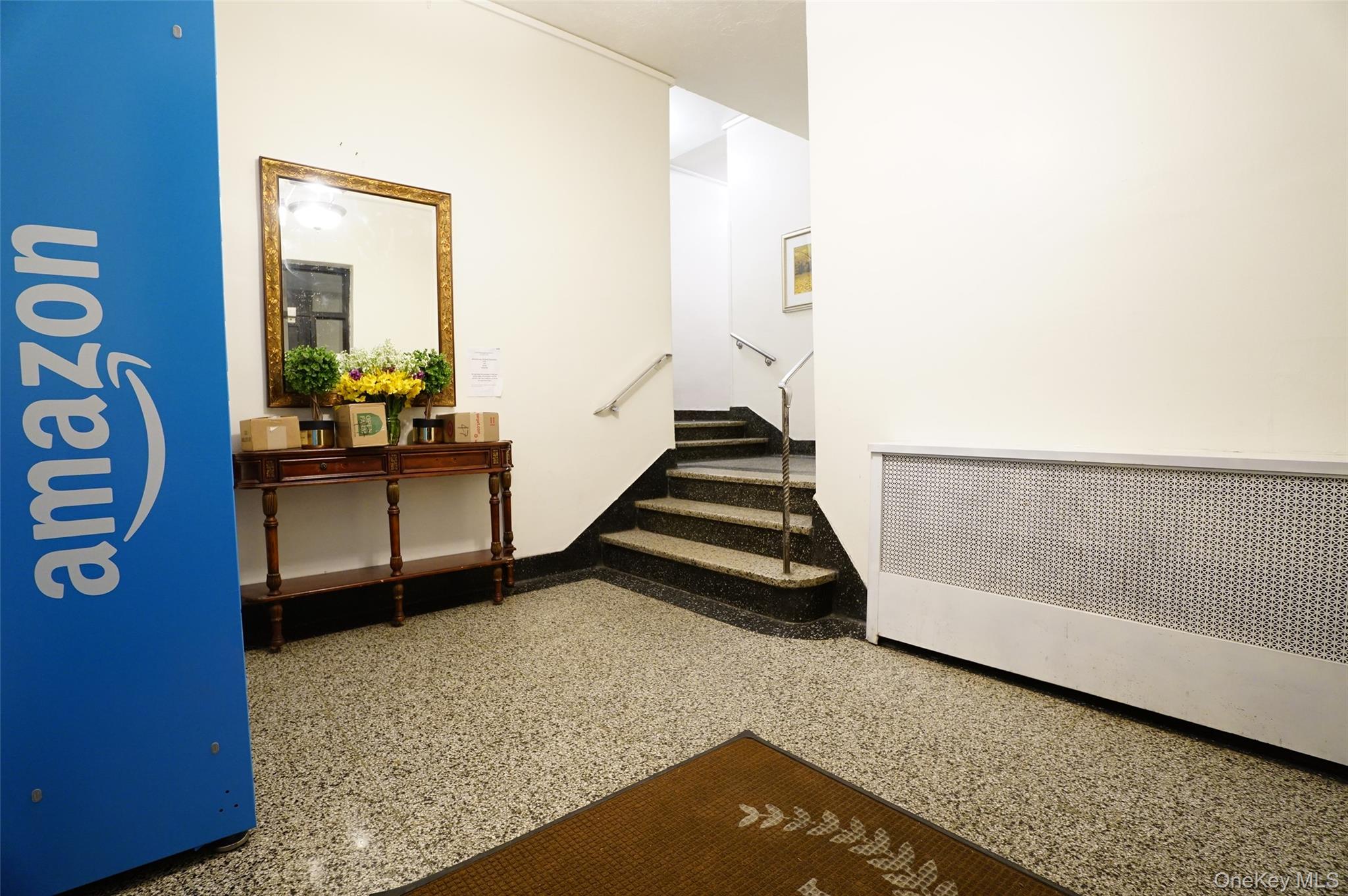 #3 photo, 65-10 108 Street, كوينز Forest Hills , NY 11375