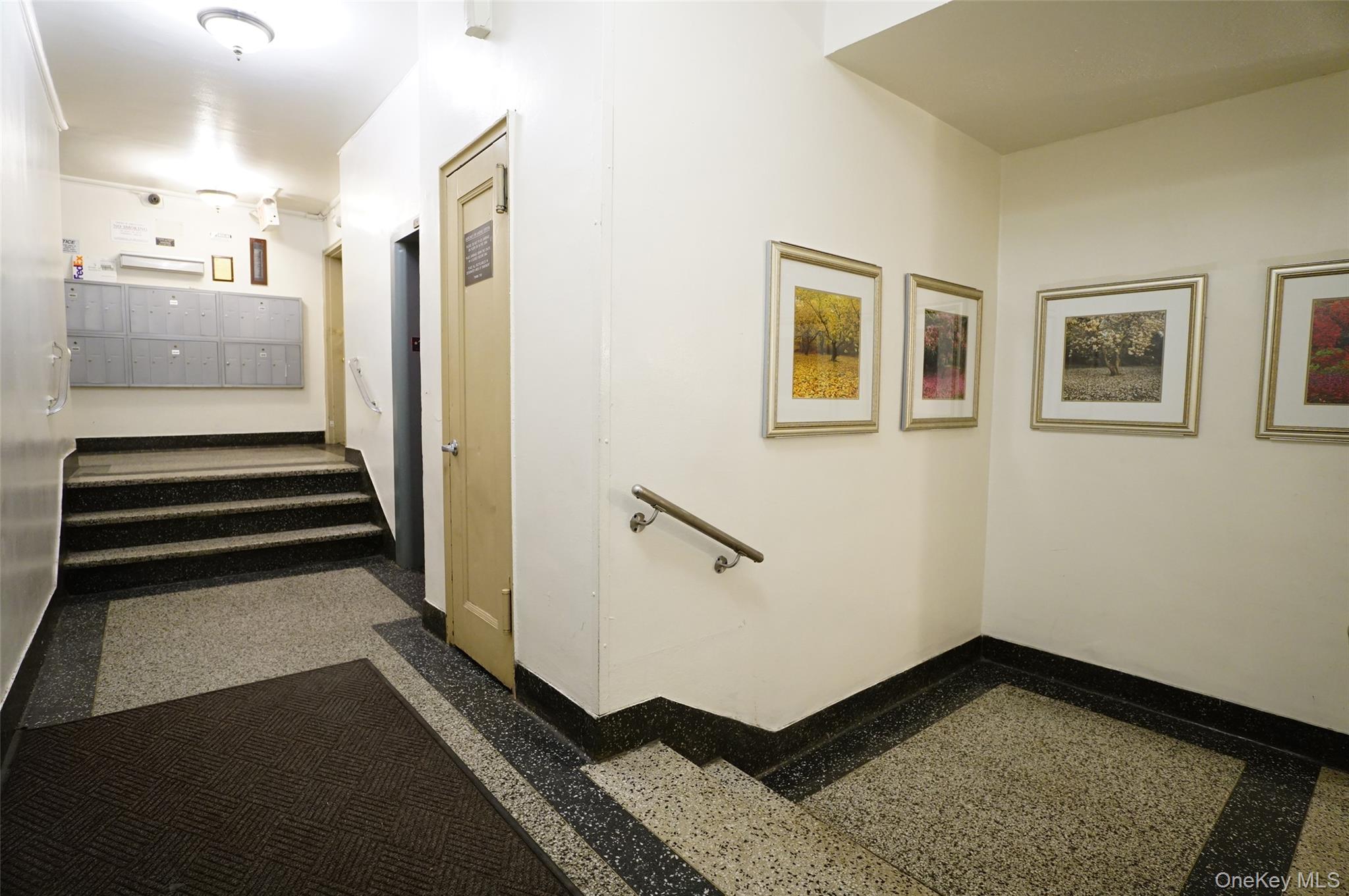 #4 photo, 65-10 108 Street, كوينز Forest Hills , NY 11375