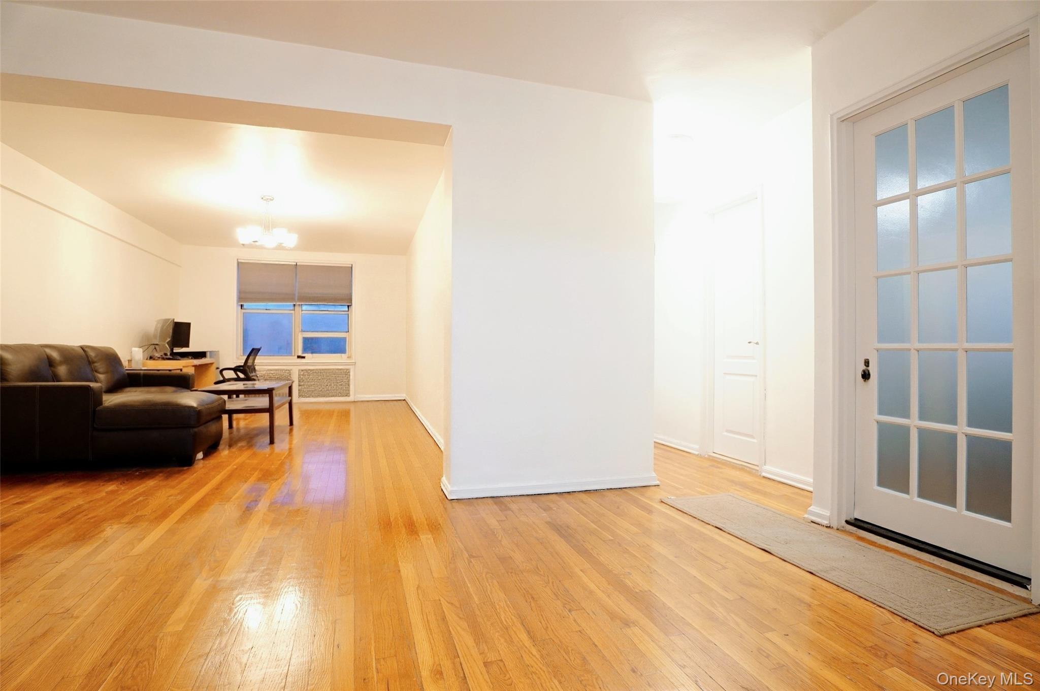 #8 photo, 65-10 108 Street, كوينز Forest Hills , NY 11375