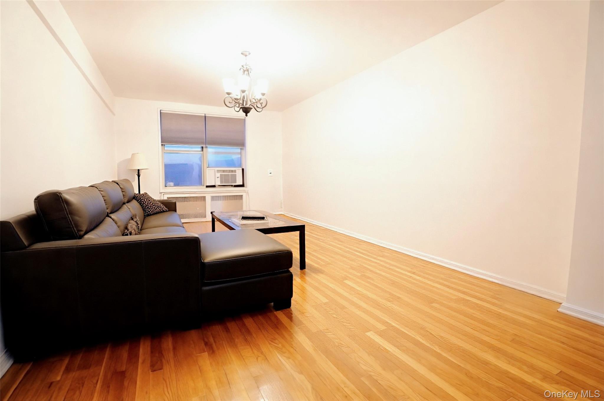 #9 photo, 65-10 108 Street, كوينز Forest Hills , NY 11375