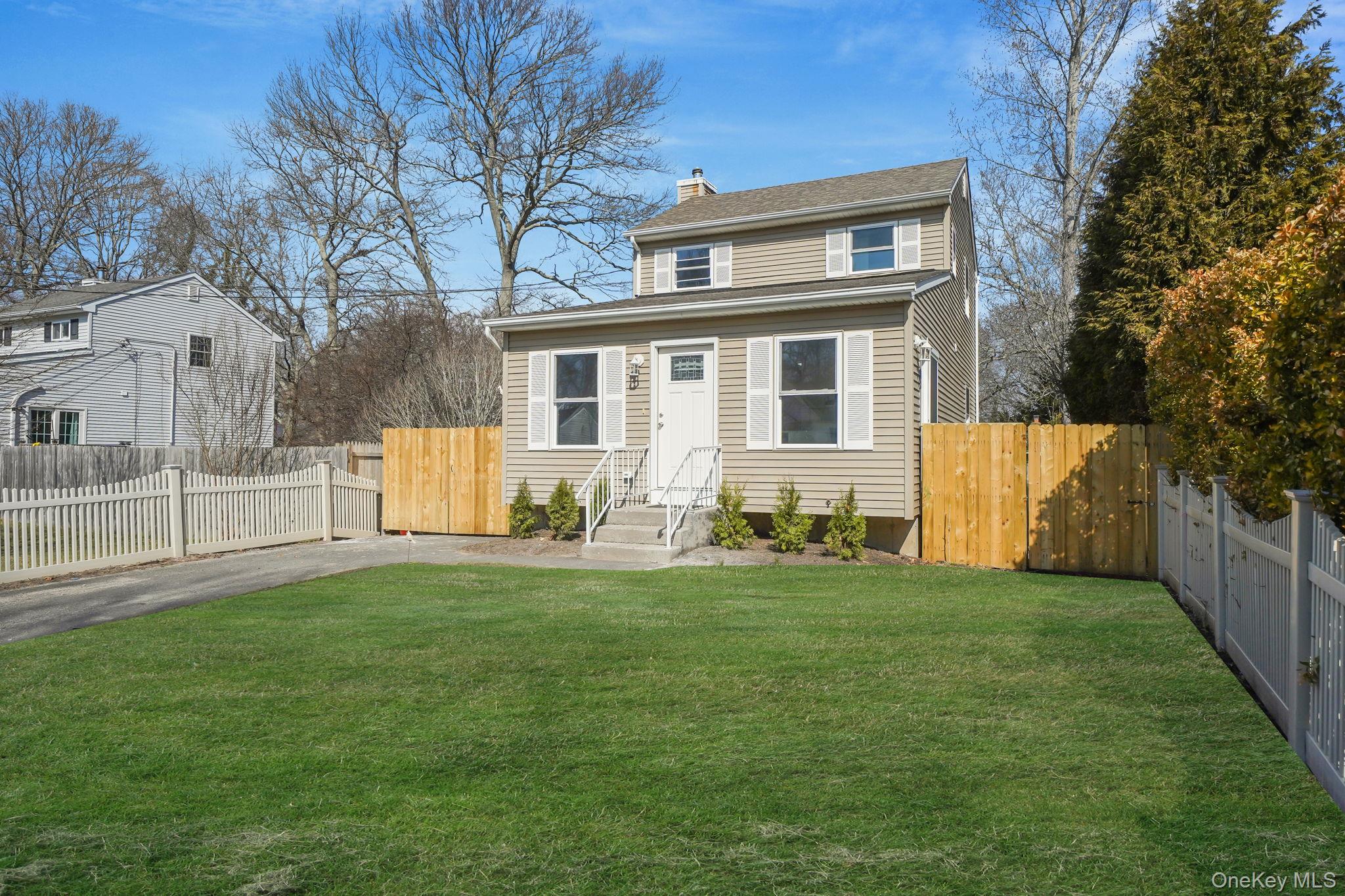 #1 photo, 33 Wood Avenue, Mastic , NY 11950