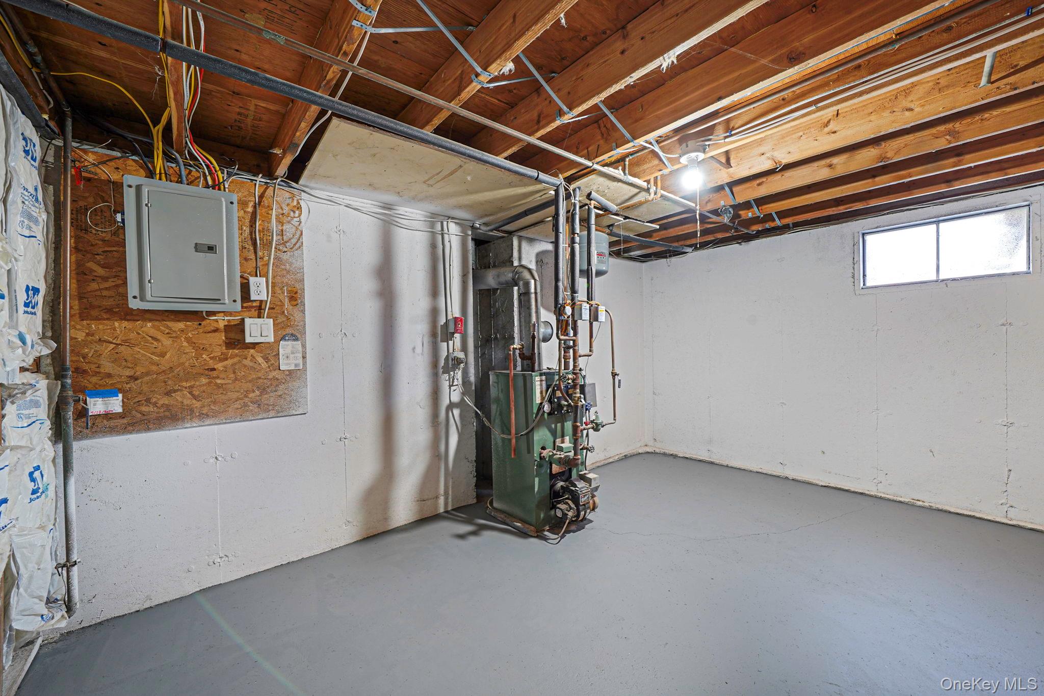 #11 photo, 33 Wood Avenue, Mastic , NY 11950