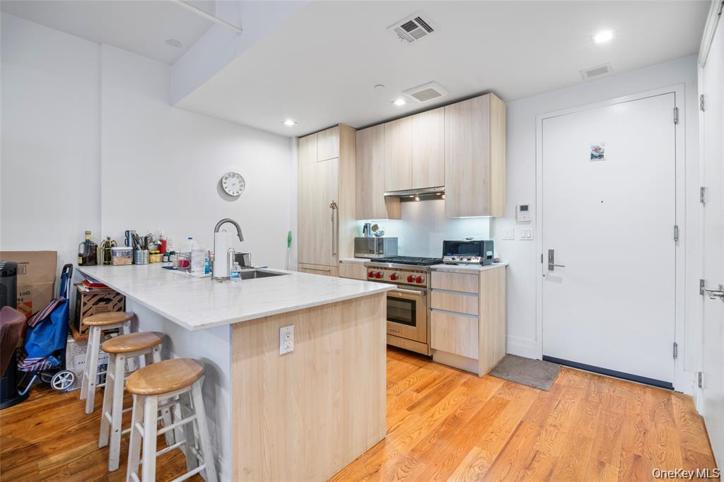#5 photo, 850 Metropolitan Avenue, Brooklyn , NY 11211