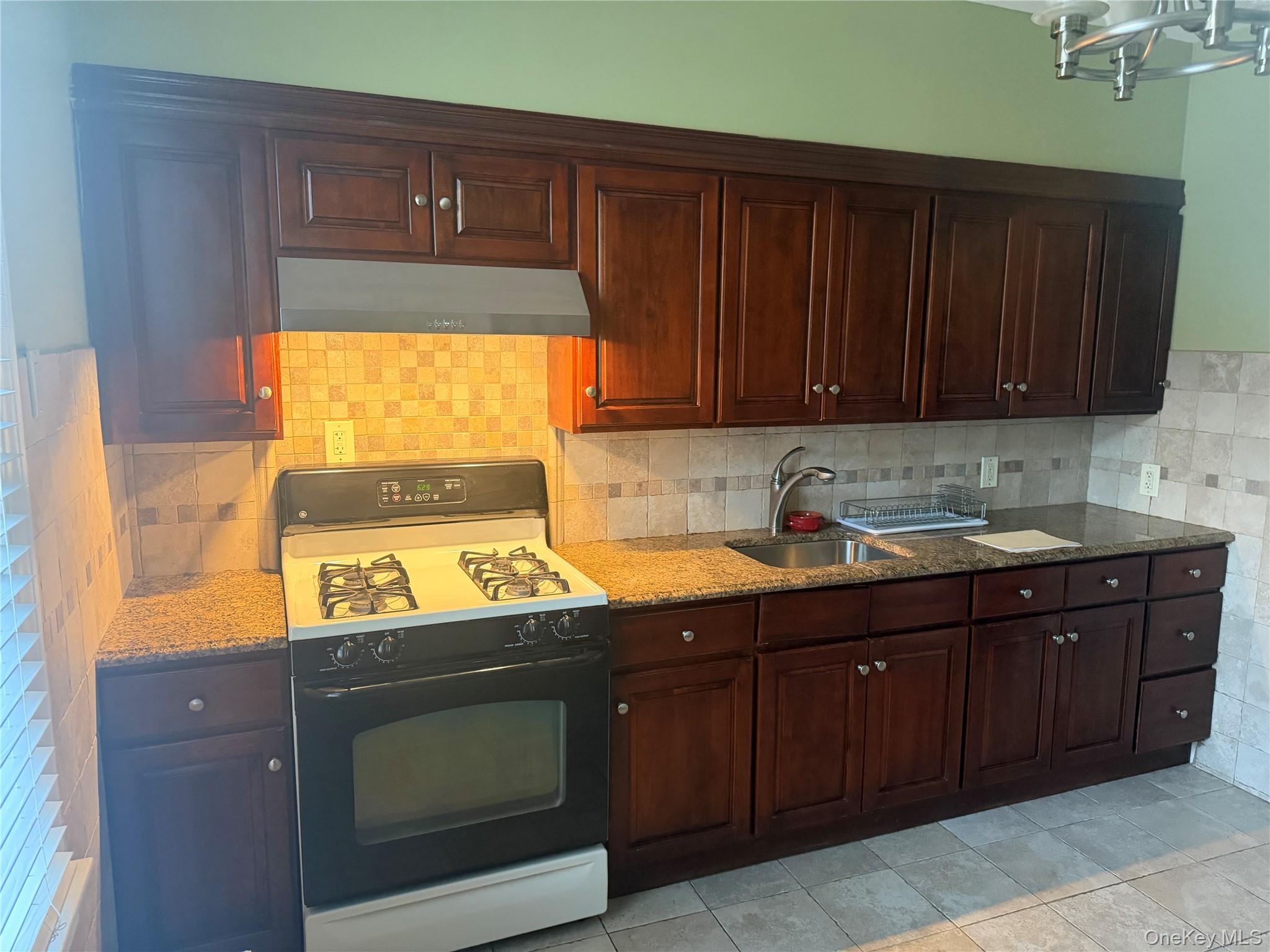 #7 photo, 9512 108th Avenue, Ozone Park , NY 11417