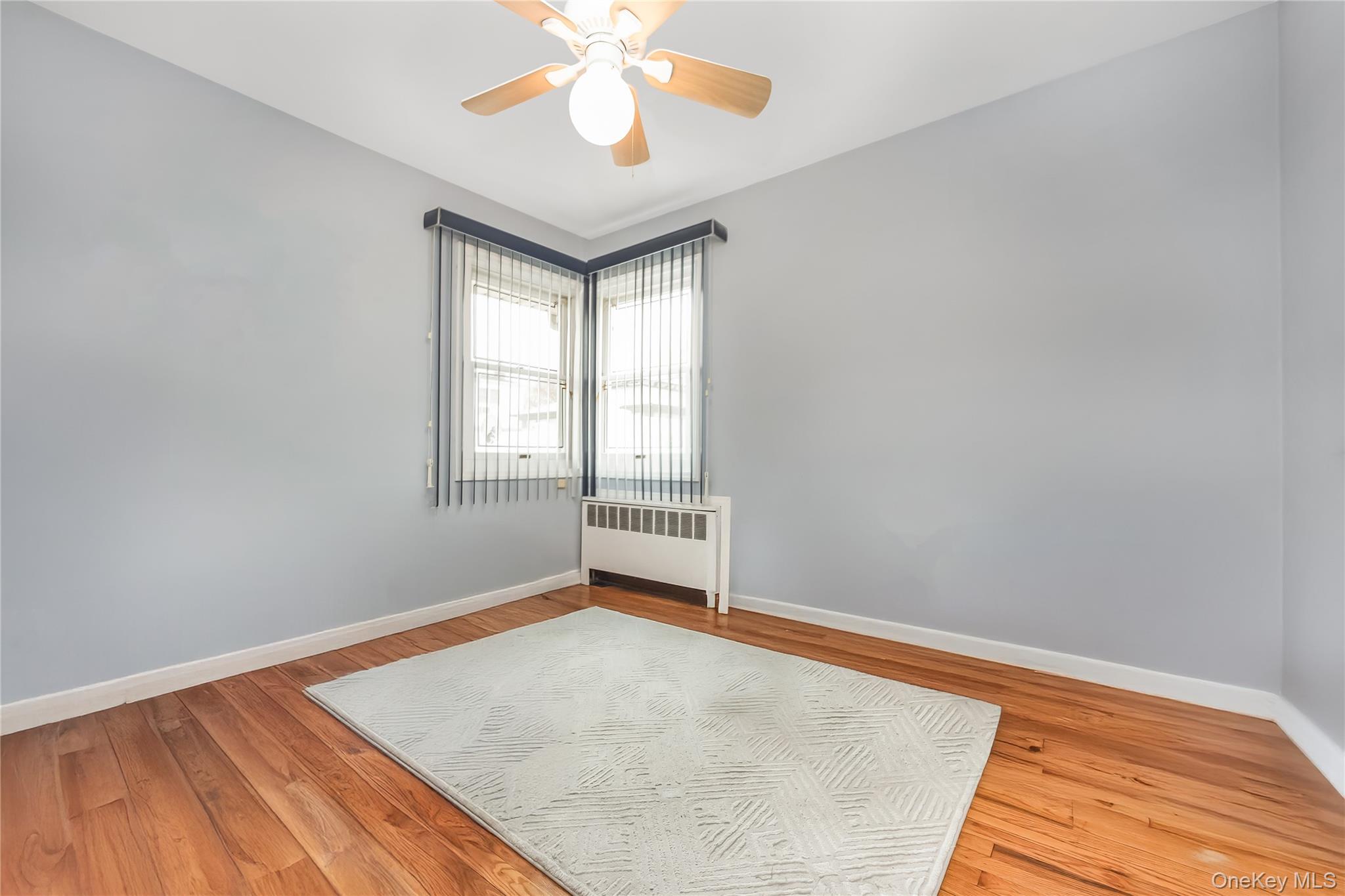 #19 photo, 75 N Sloan Drive, 長島 Valley Stream , NY 11580