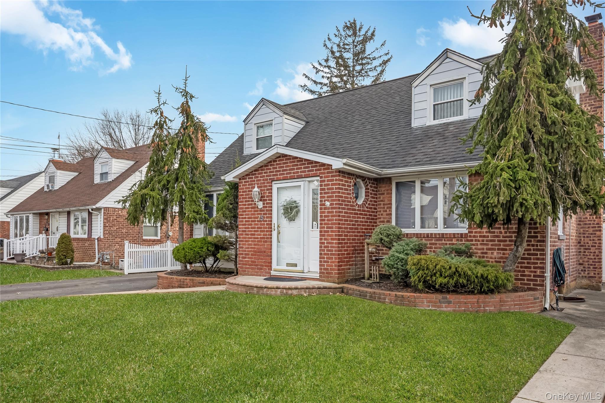 #2 photo, 75 N Sloan Drive, 長島 Valley Stream , NY 11580