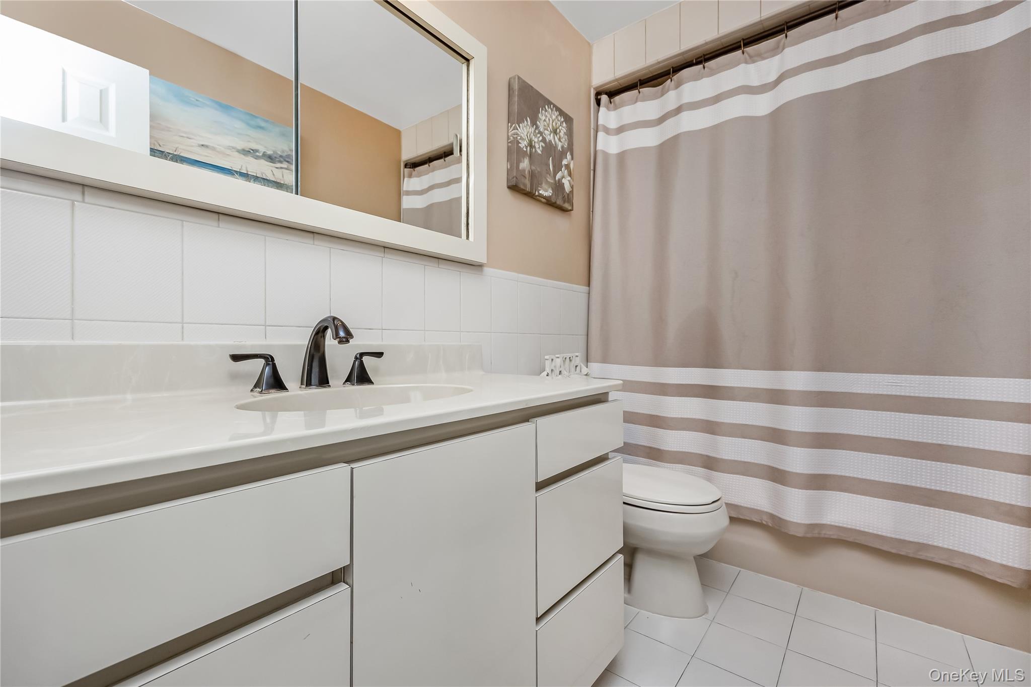 #20 photo, 75 N Sloan Drive, 長島 Valley Stream , NY 11580