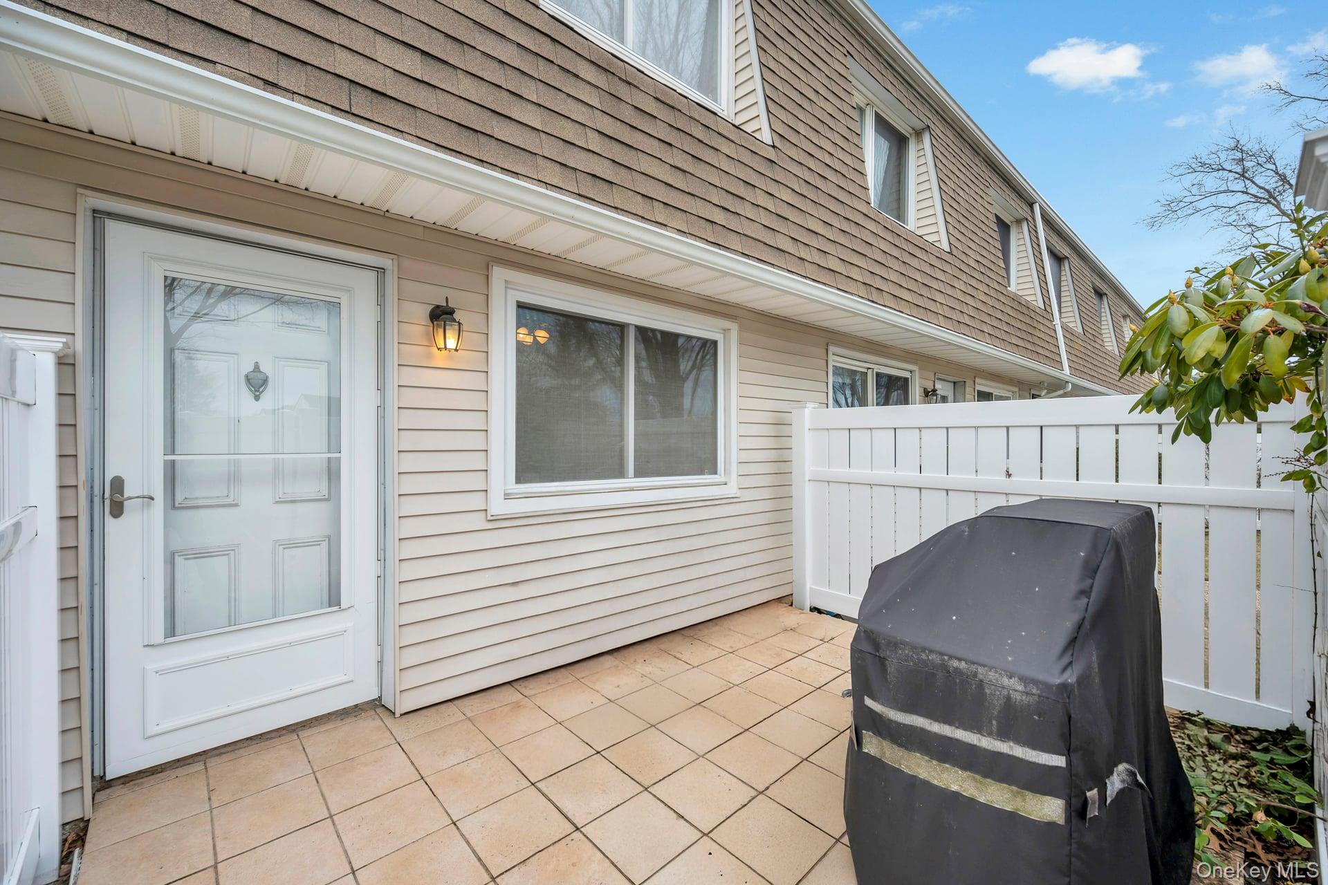 #3 photo, 199 Storm Drive, Holtsville , NY 11742