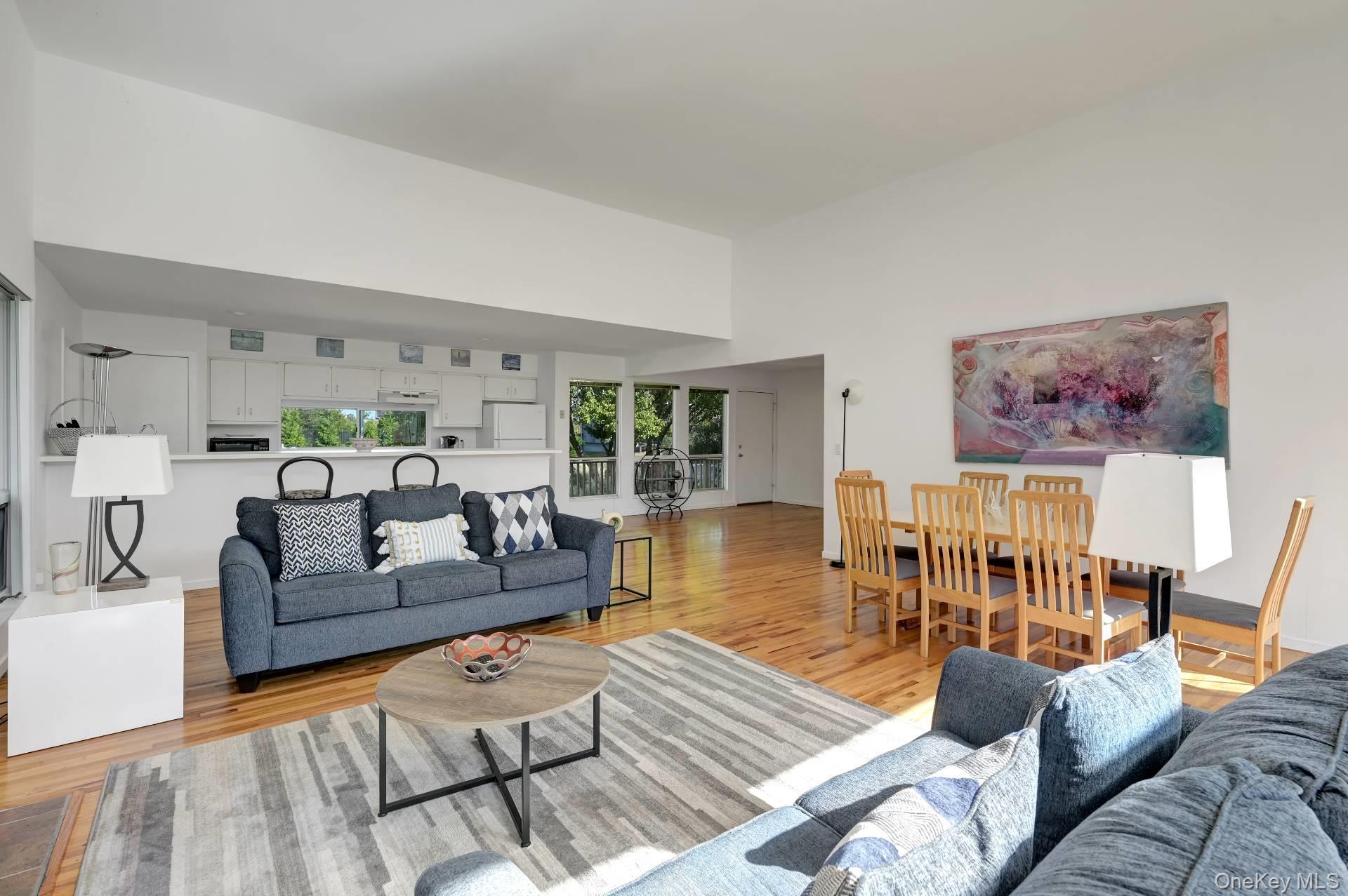 #7 photo, 3 Meadow Way, Westhampton Beach , NY 11978