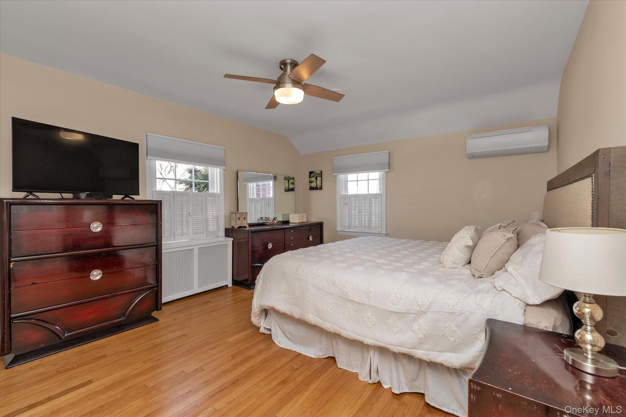 #13 photo, 7 Rutgers Place, ناسو Merrick , NY 11566