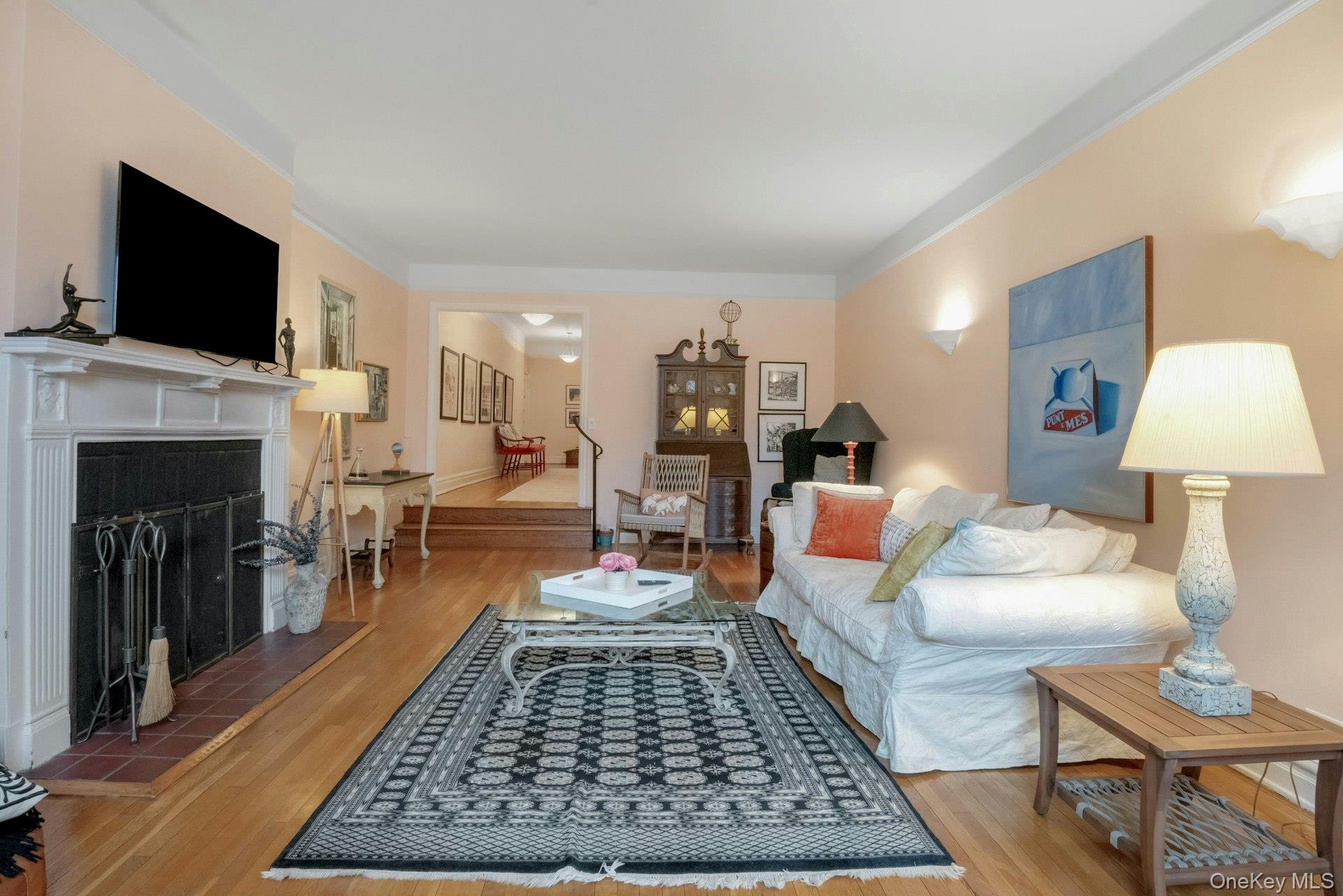 #20 photo, 25 Parkview Avenue, Bronxville , NY 10708