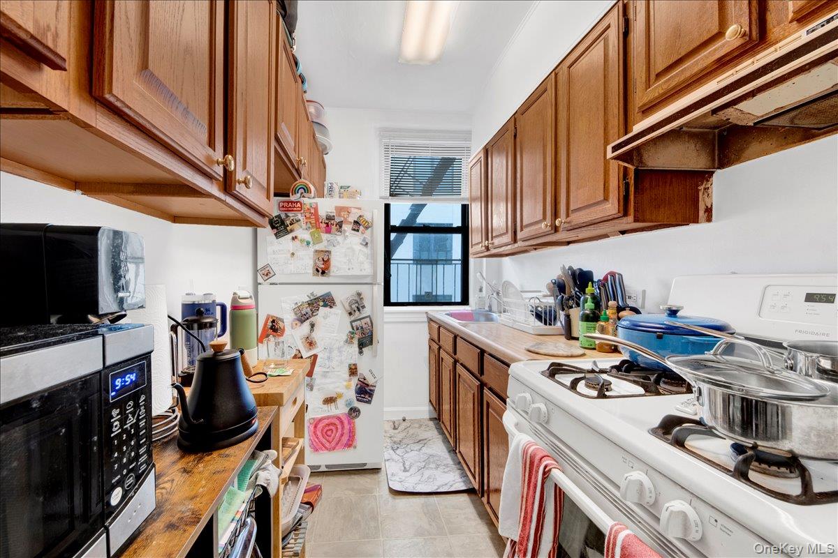 #13 photo, 7 Greenridge Avenue, White Plains , NY 10601