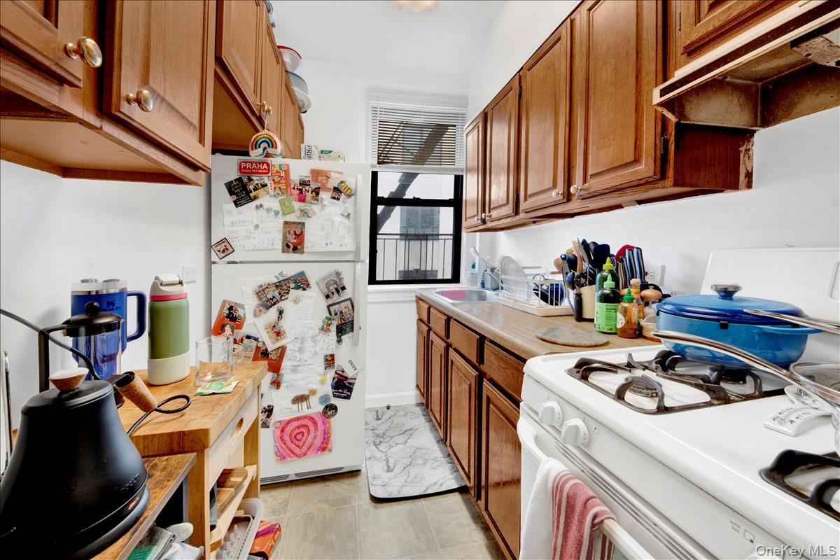 #15 photo, 7 Greenridge Avenue, White Plains , NY 10601