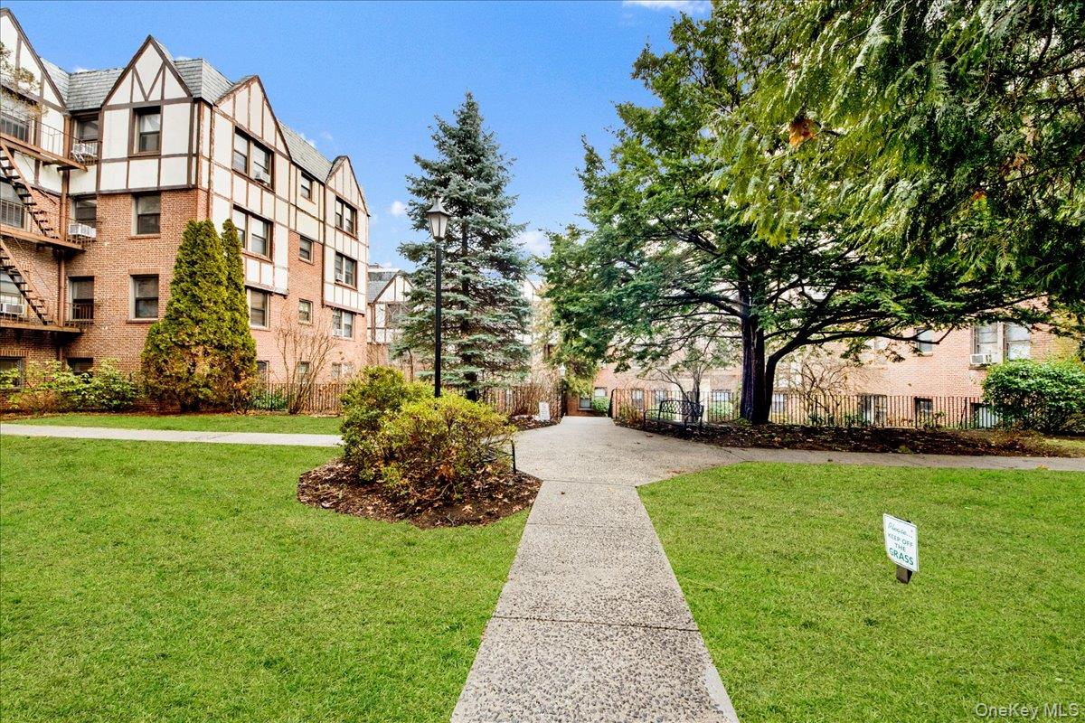 #4 photo, 7 Greenridge Avenue, White Plains , NY 10601