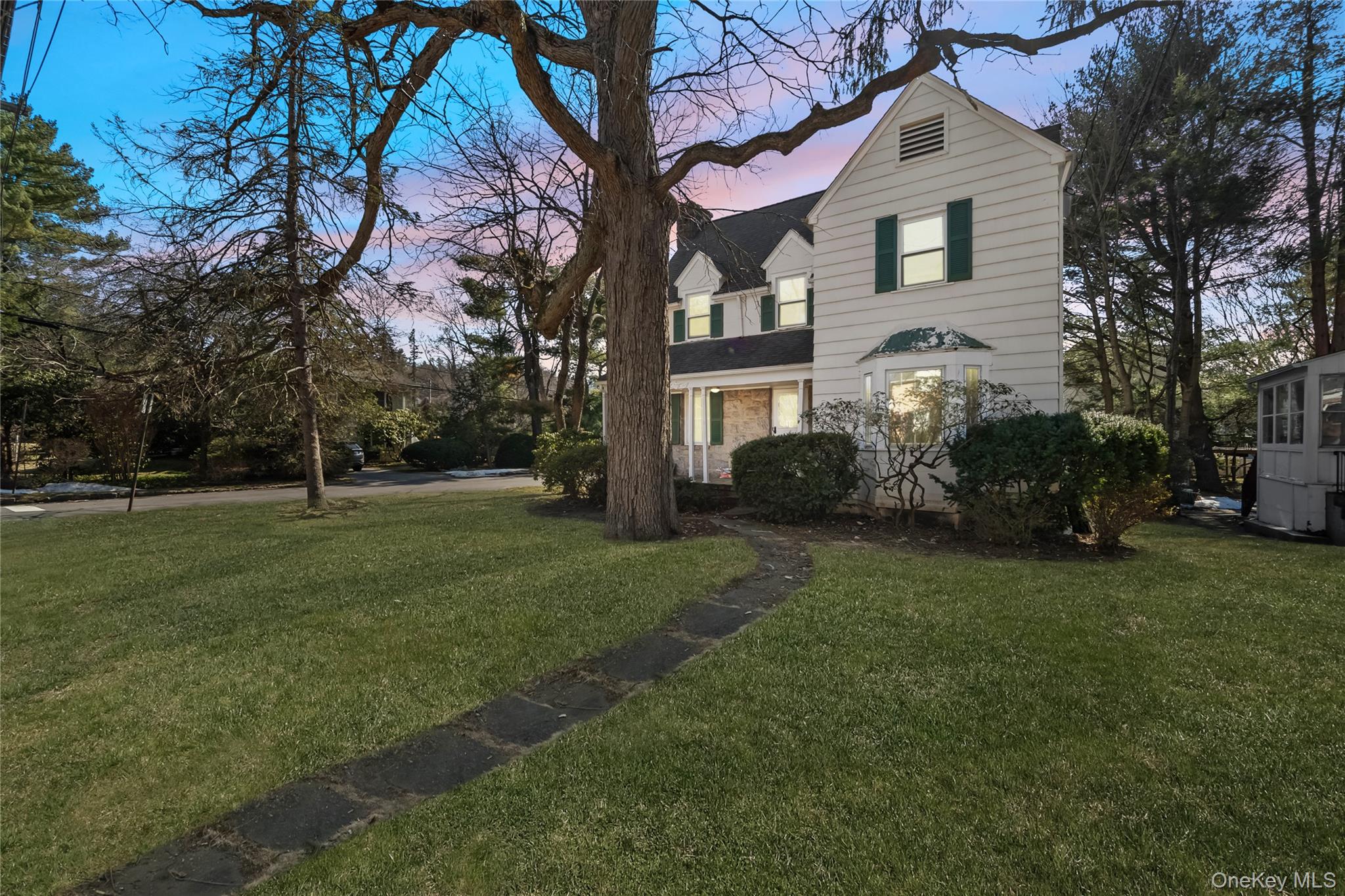 #1 photo, 10 Jane Street, Hartsdale , NY 10530