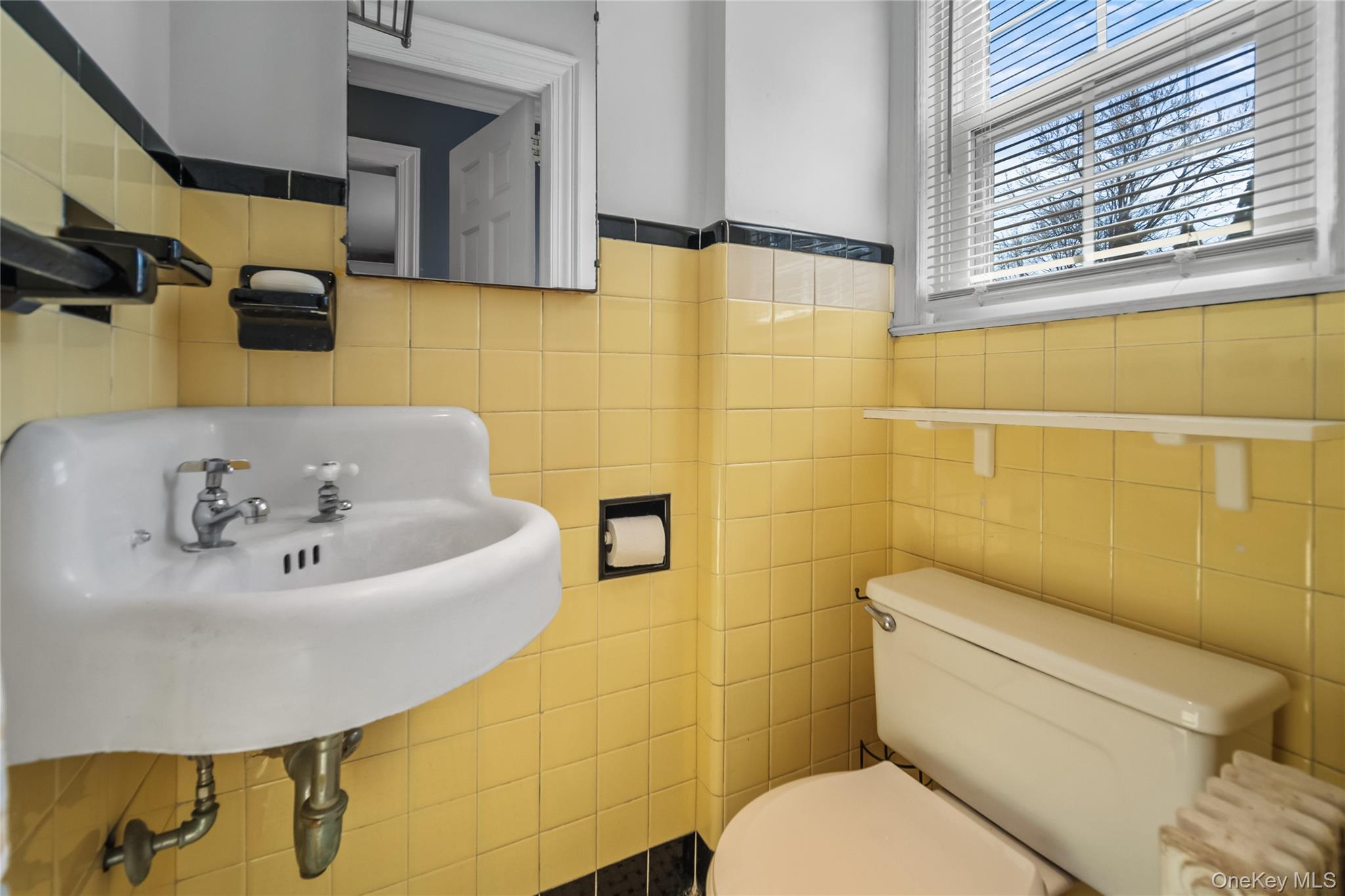 #17 photo, 10 Jane Street, Hartsdale , NY 10530