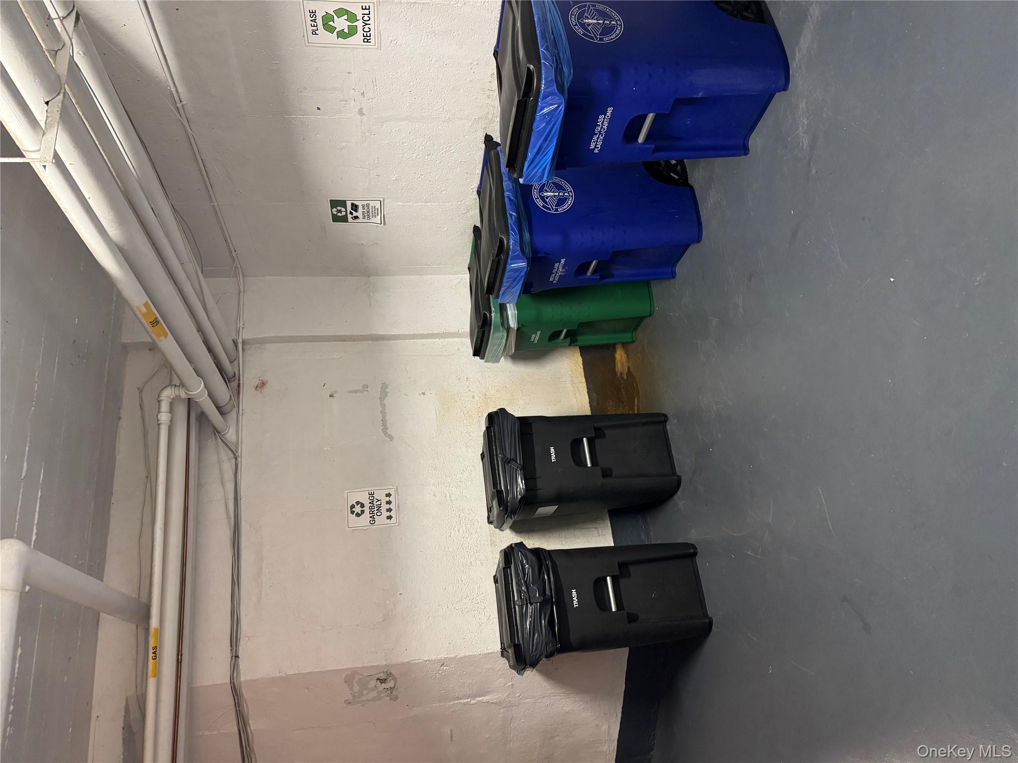 #16 photo, 745 E 231st Street, Bronx , NY 10466