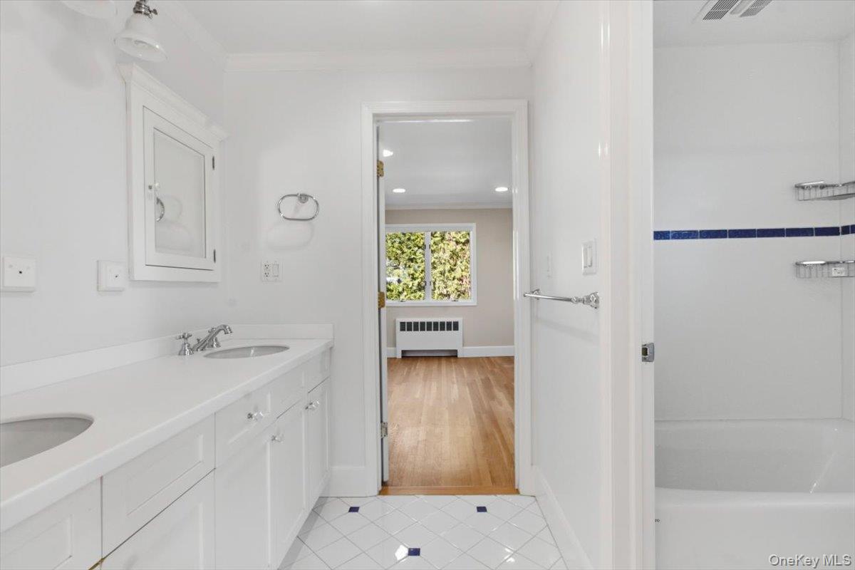 #10 photo, 27 Harbor Terrace Drive, Rye , NY 10580