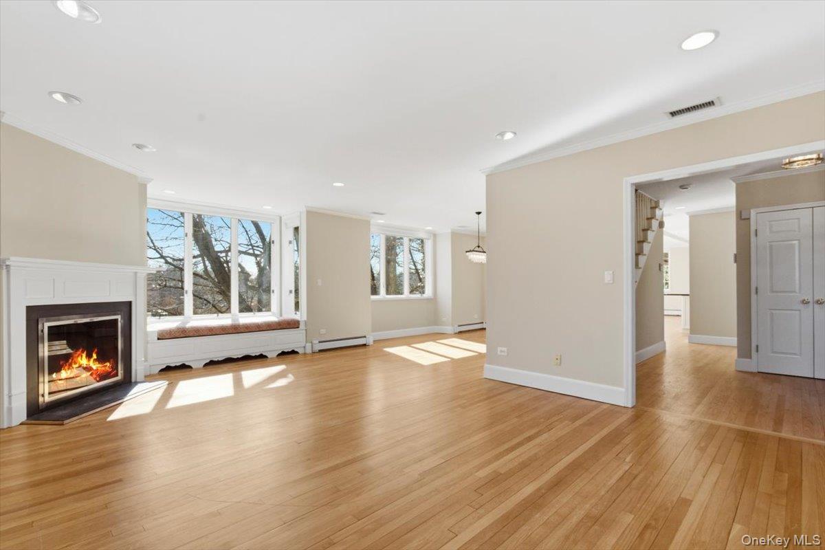 #2 photo, 27 Harbor Terrace Drive, Rye , NY 10580