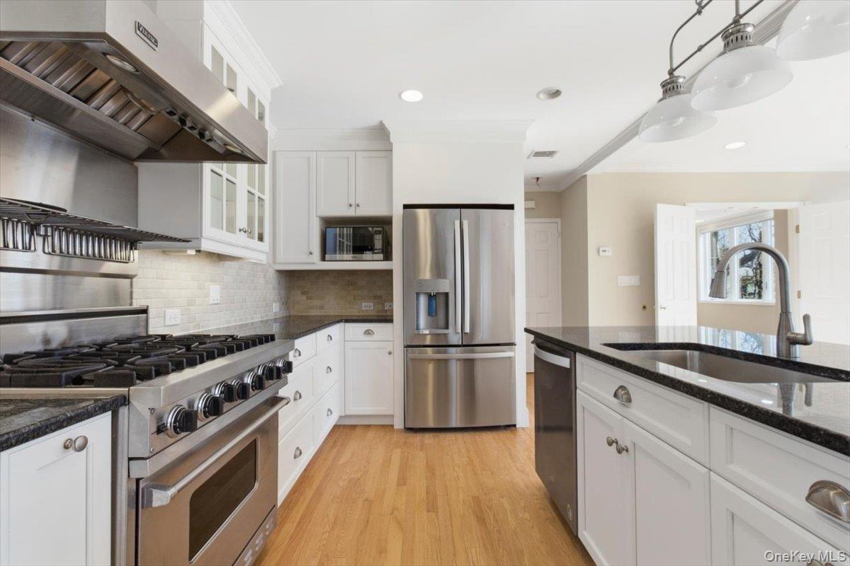 #8 photo, 27 Harbor Terrace Drive, Rye , NY 10580