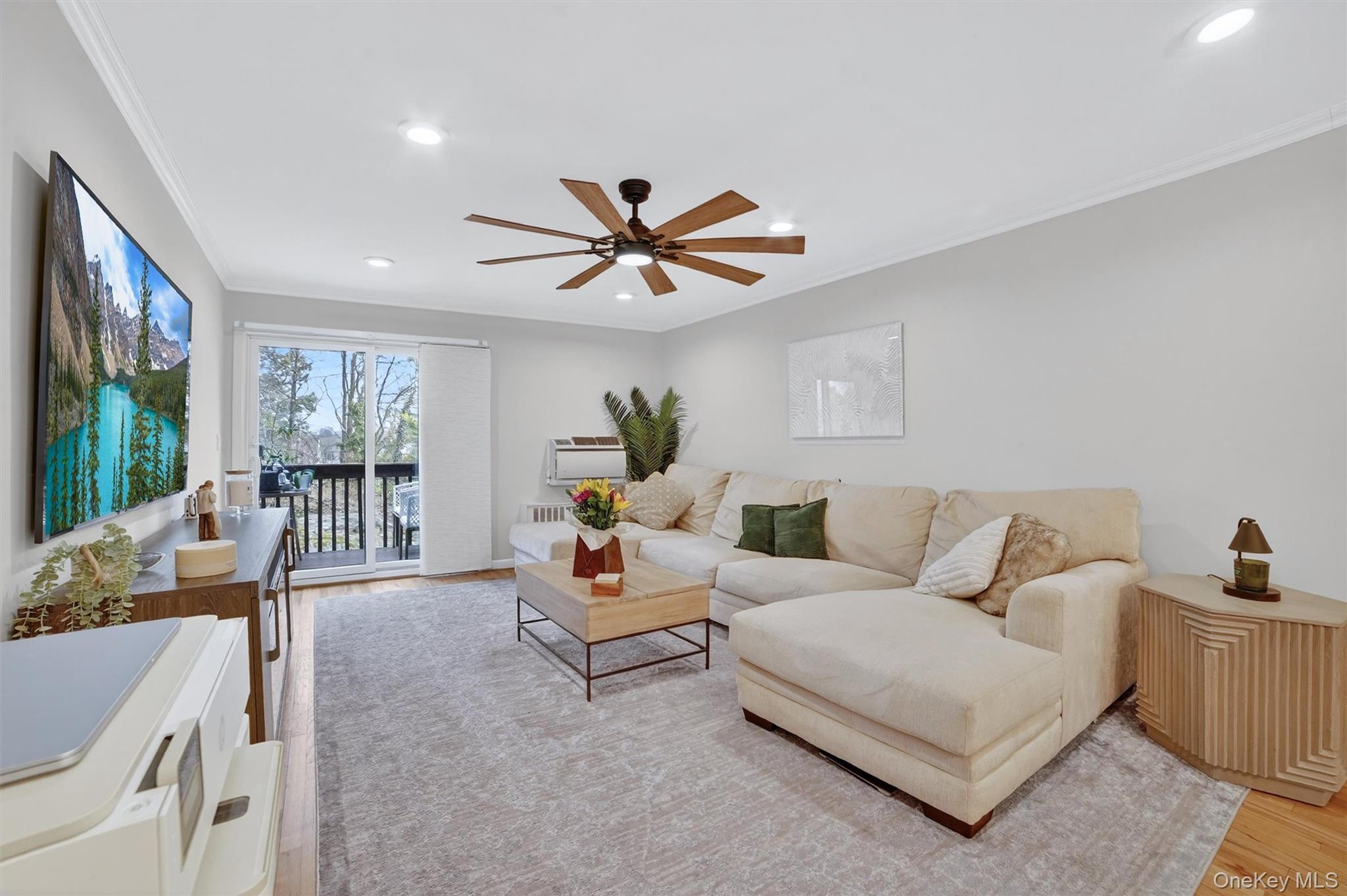 #12 photo, 70 West Street, Harrison , NY 10528